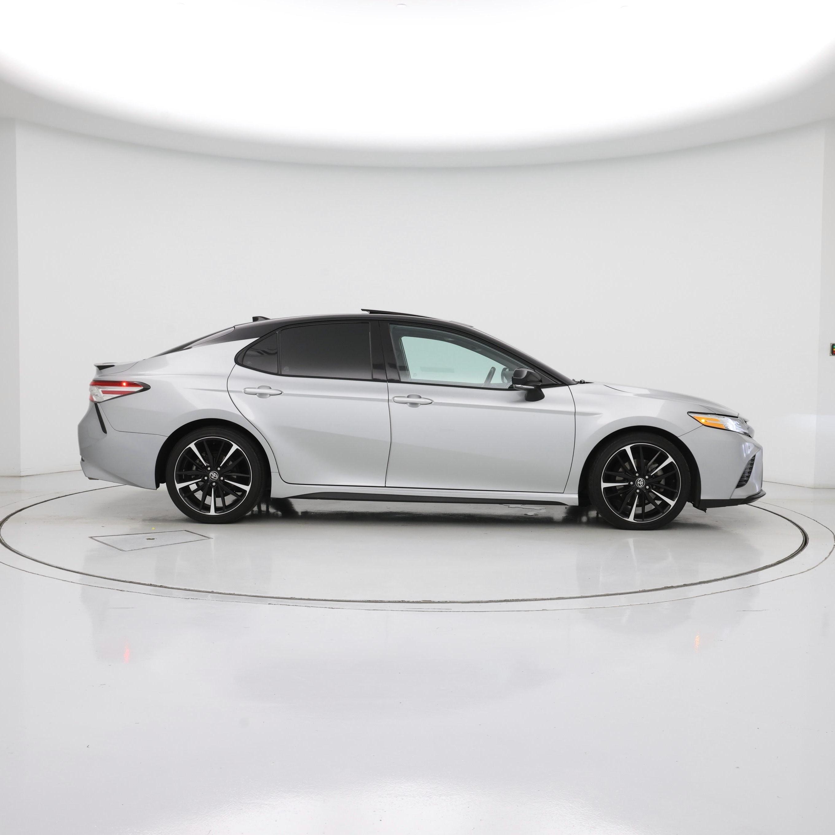 Thumbnail: 2020 Toyota Camry - 7