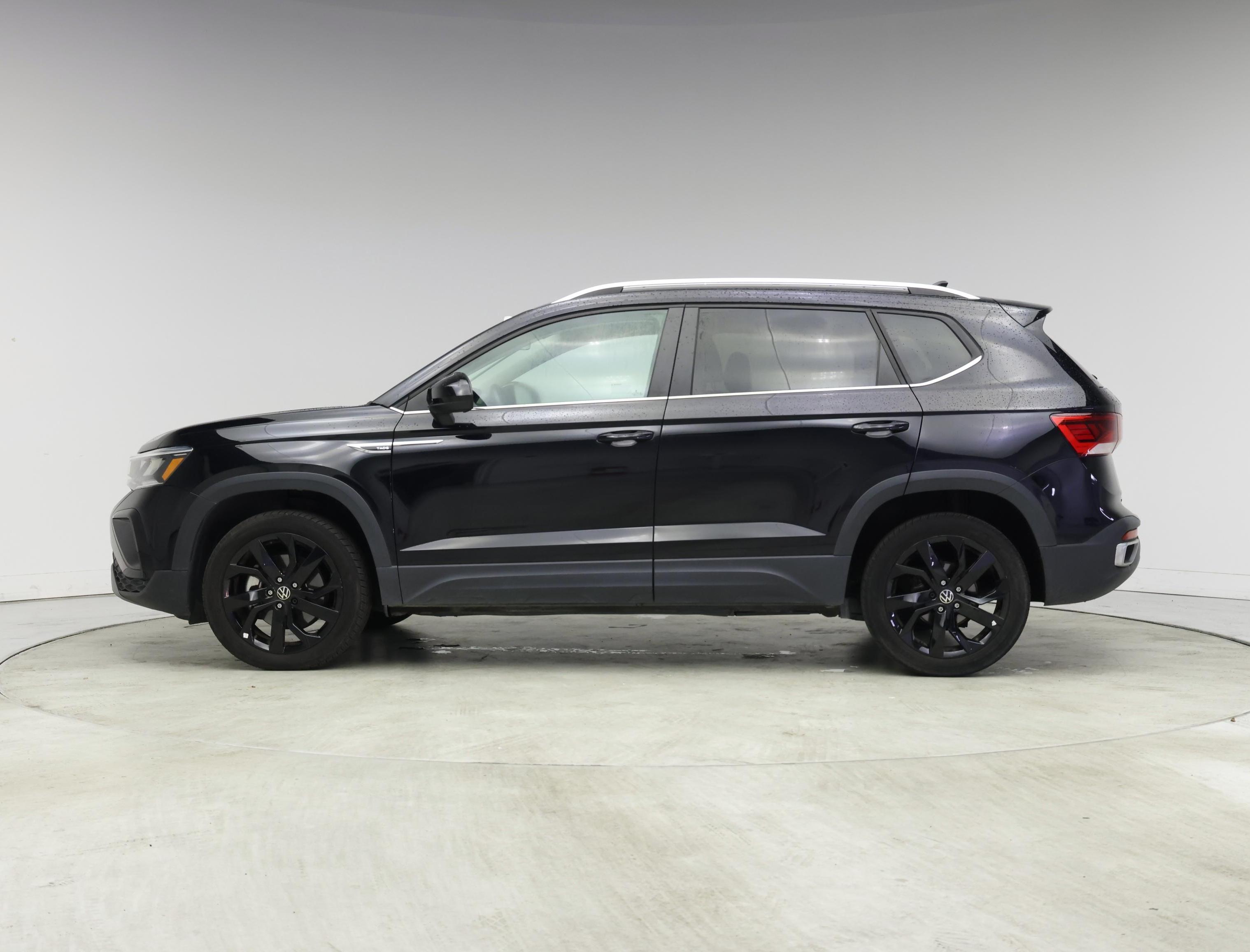 Thumbnail: 2023 Volkswagen Taos - 3