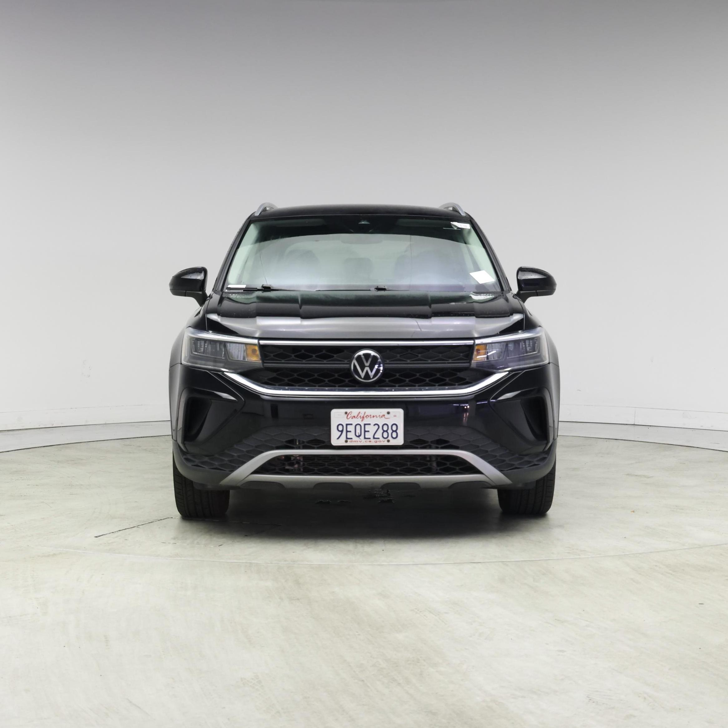 Thumbnail: 2023 Volkswagen Taos - 5