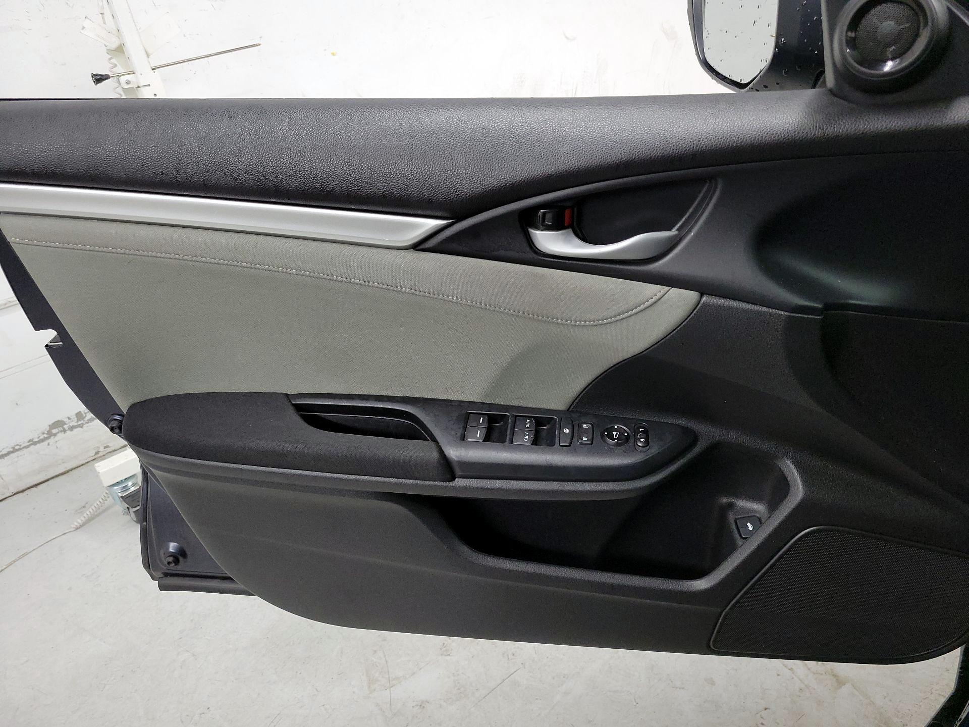 Thumbnail: 2019 Honda Civic - 12