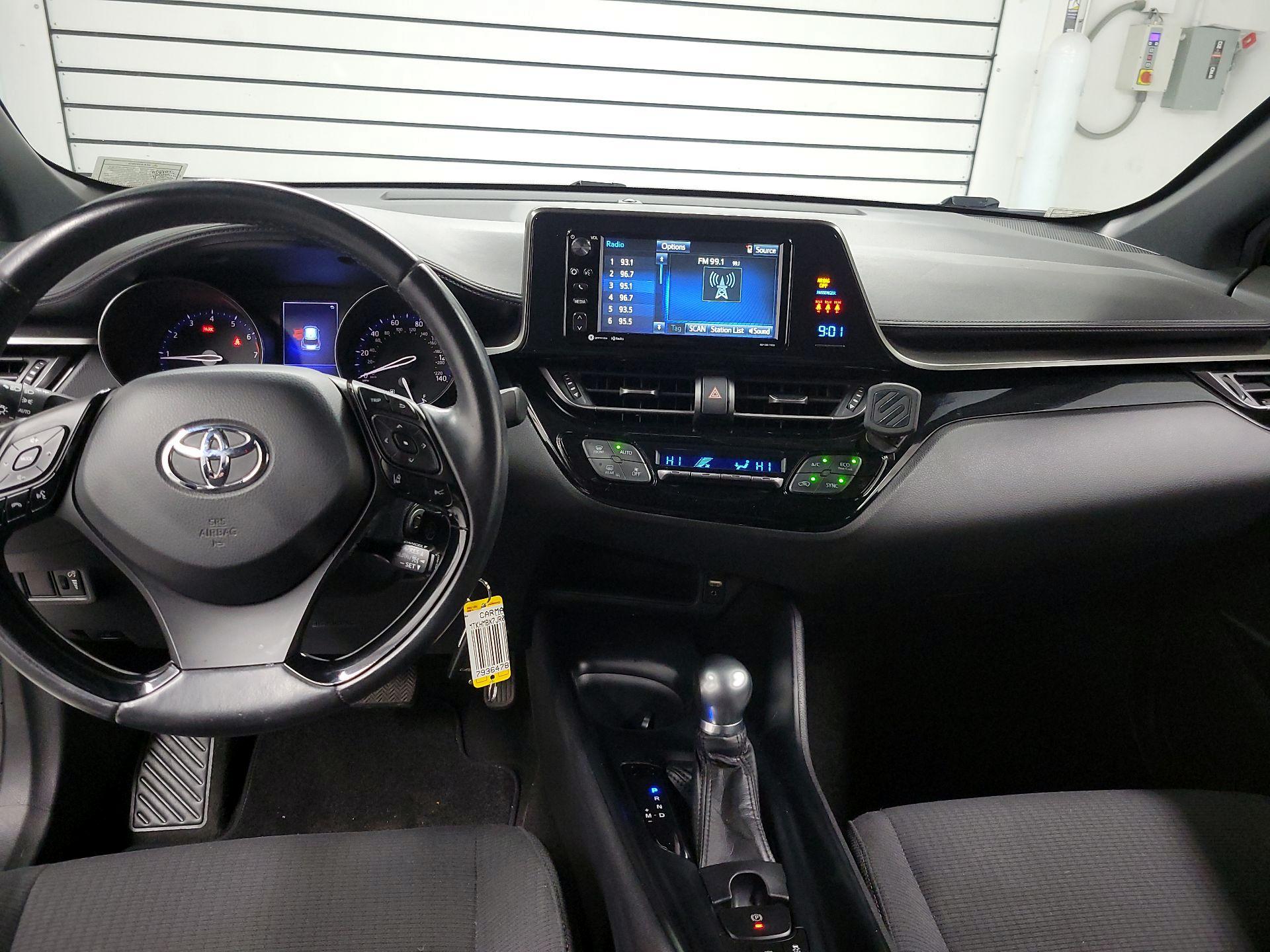 Thumbnail: 2018 Toyota C-HR - 9