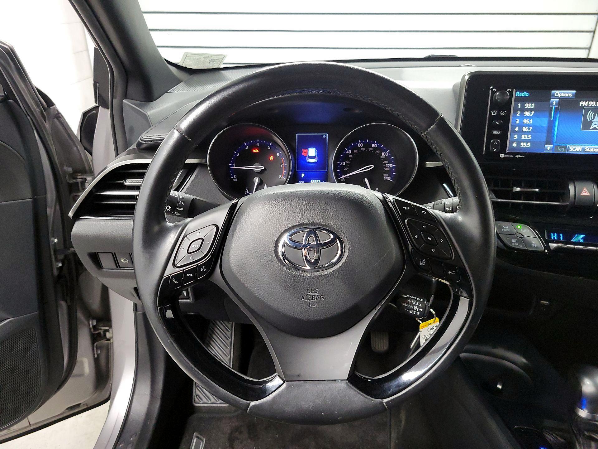 Thumbnail: 2018 Toyota C-HR - 10
