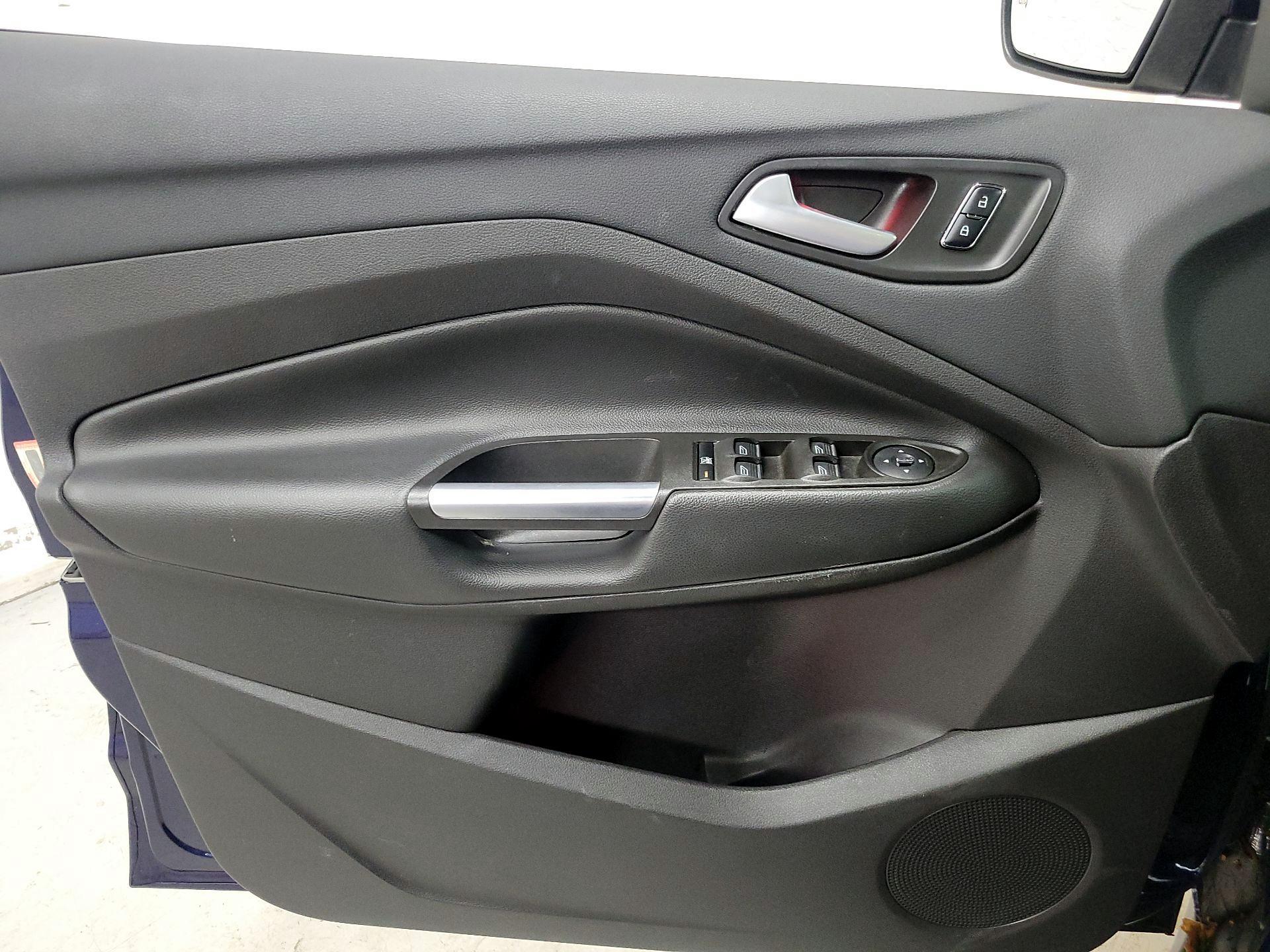 Thumbnail: 2016 Ford C-Max - 12