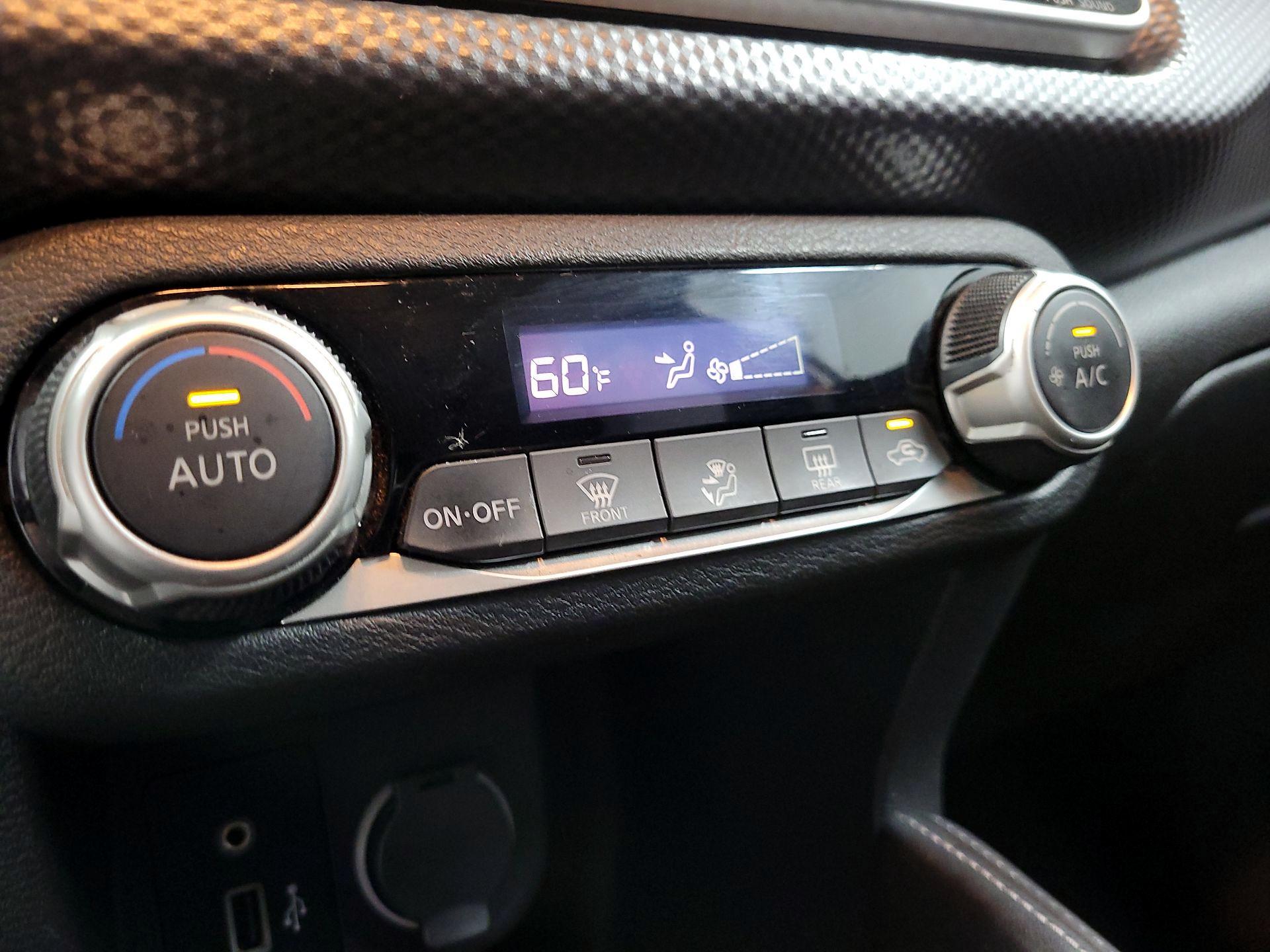 Thumbnail: 2018 Nissan Kicks - 16