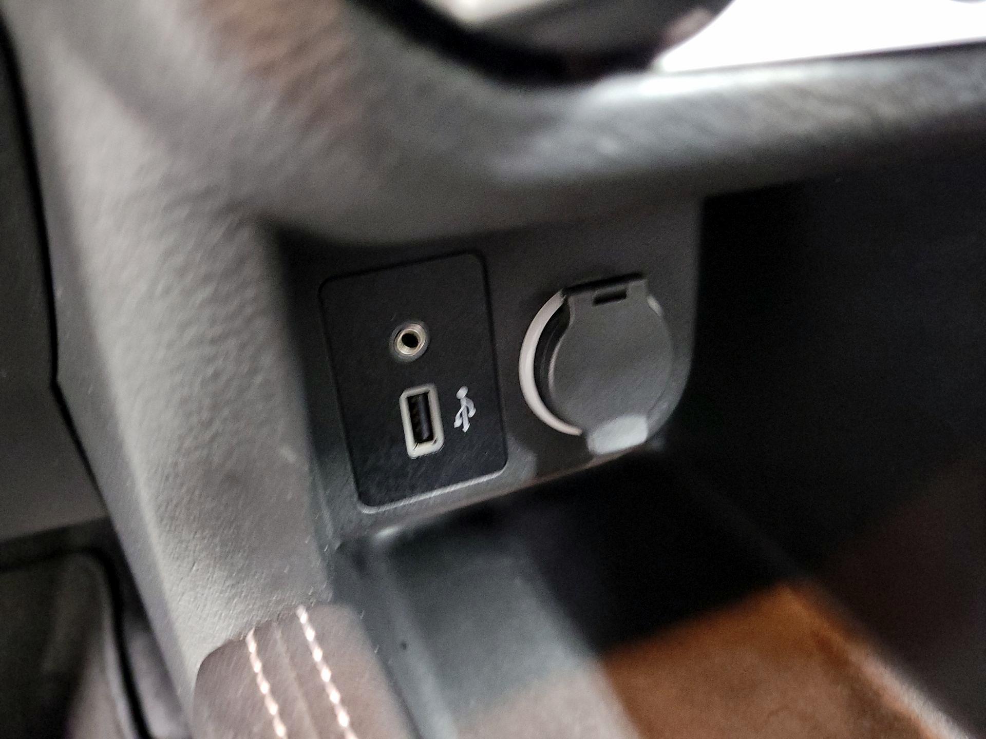 Thumbnail: 2018 Nissan Kicks - 18