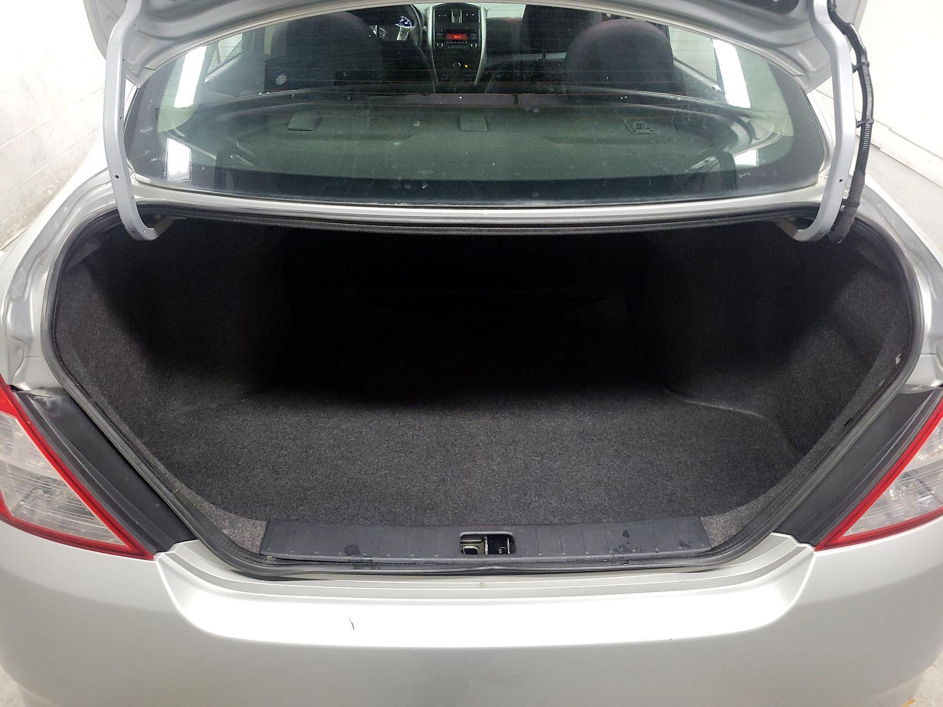 Thumbnail: 2016 Nissan Versa - 17