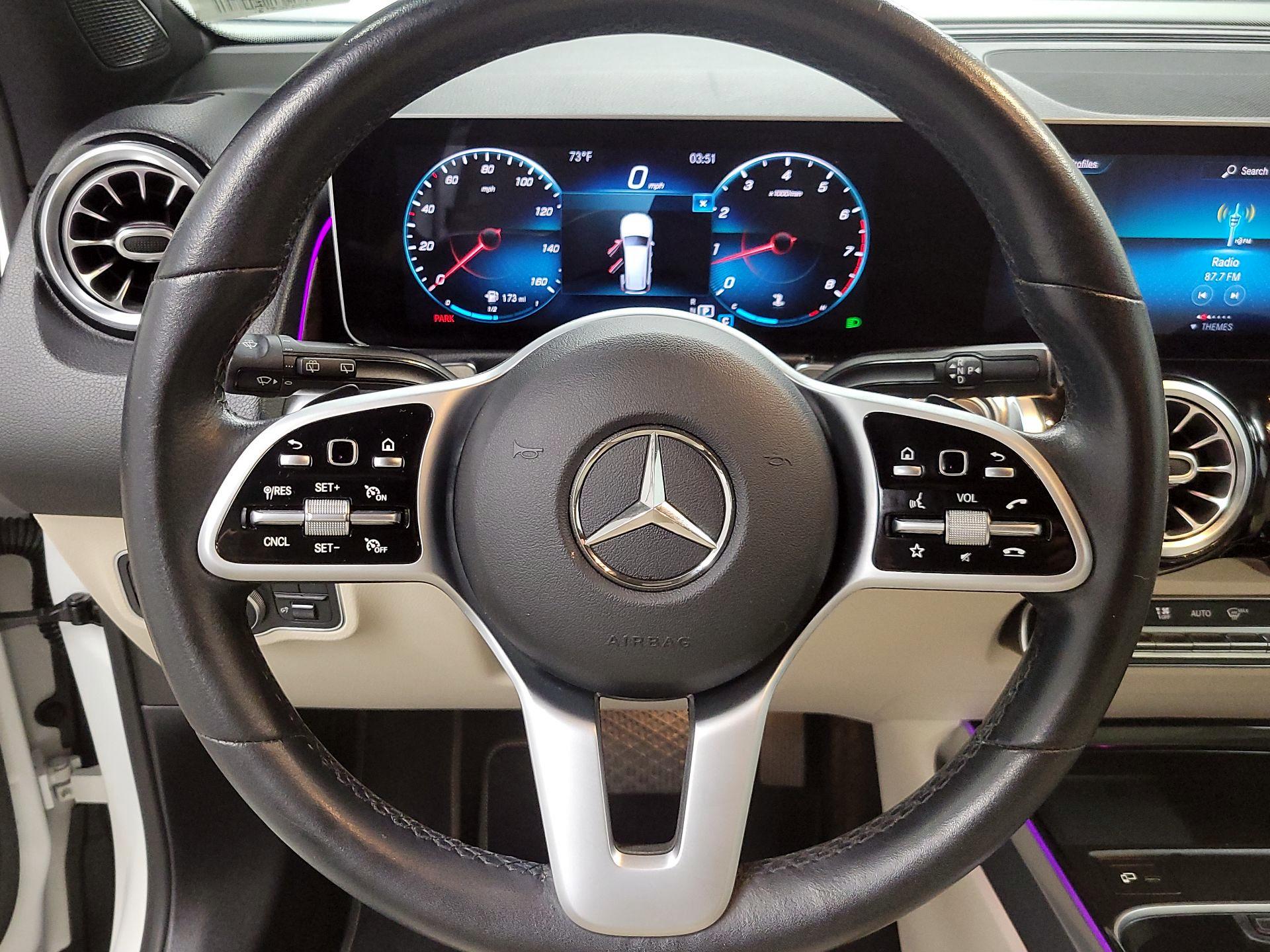 Thumbnail: 2020 Mercedes-Benz GLB - 10