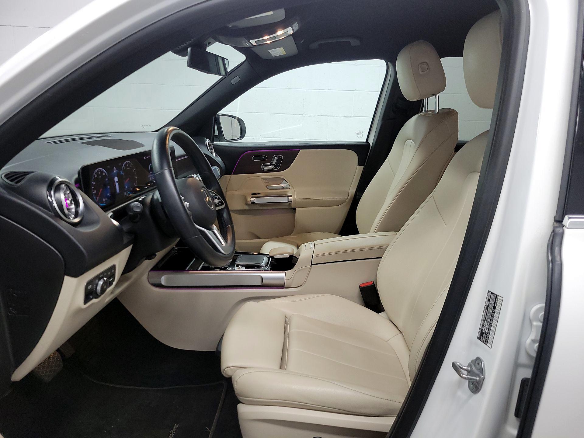 Thumbnail: 2020 Mercedes-Benz GLB - 11