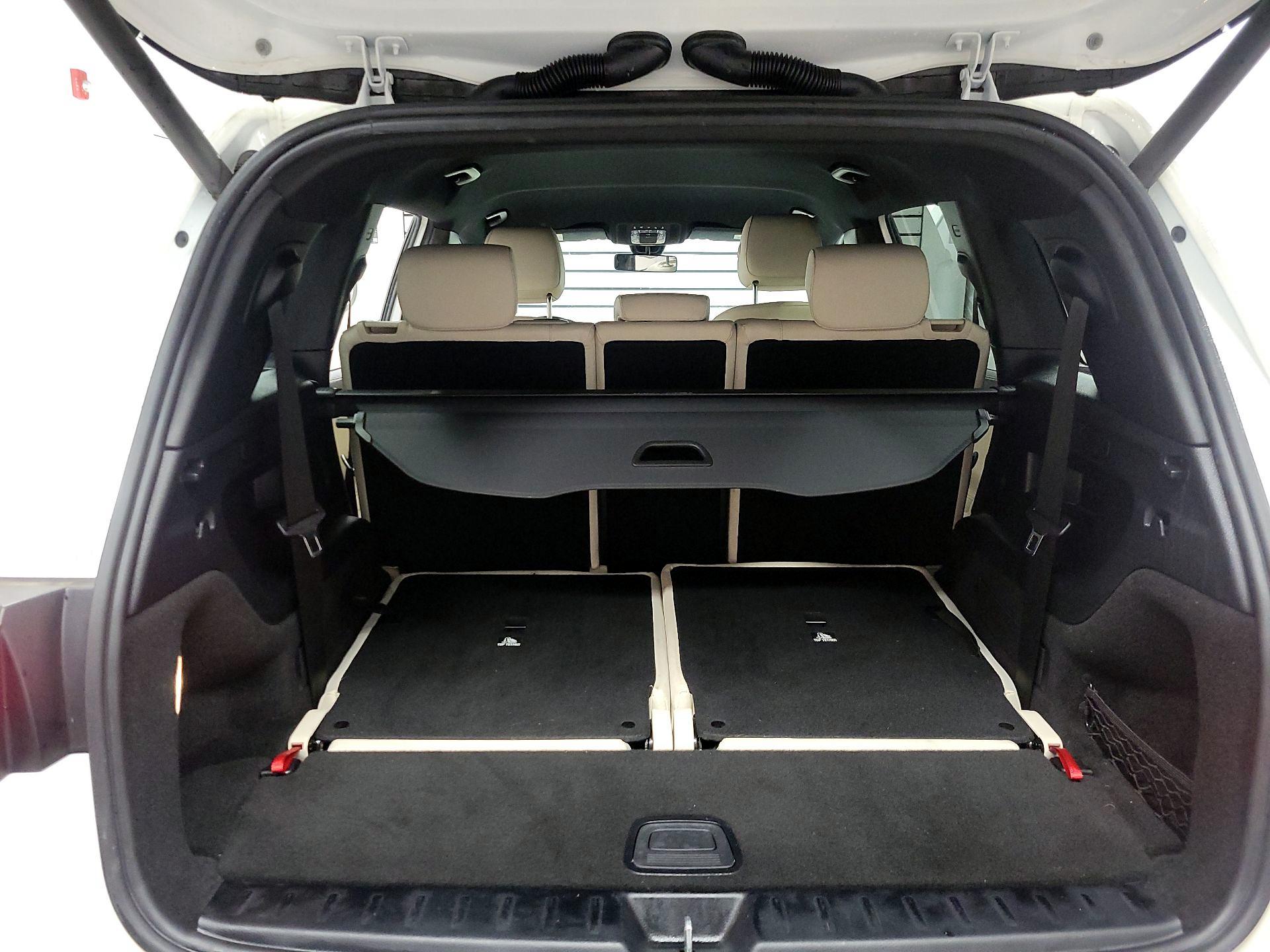 Thumbnail: 2020 Mercedes-Benz GLB - 19