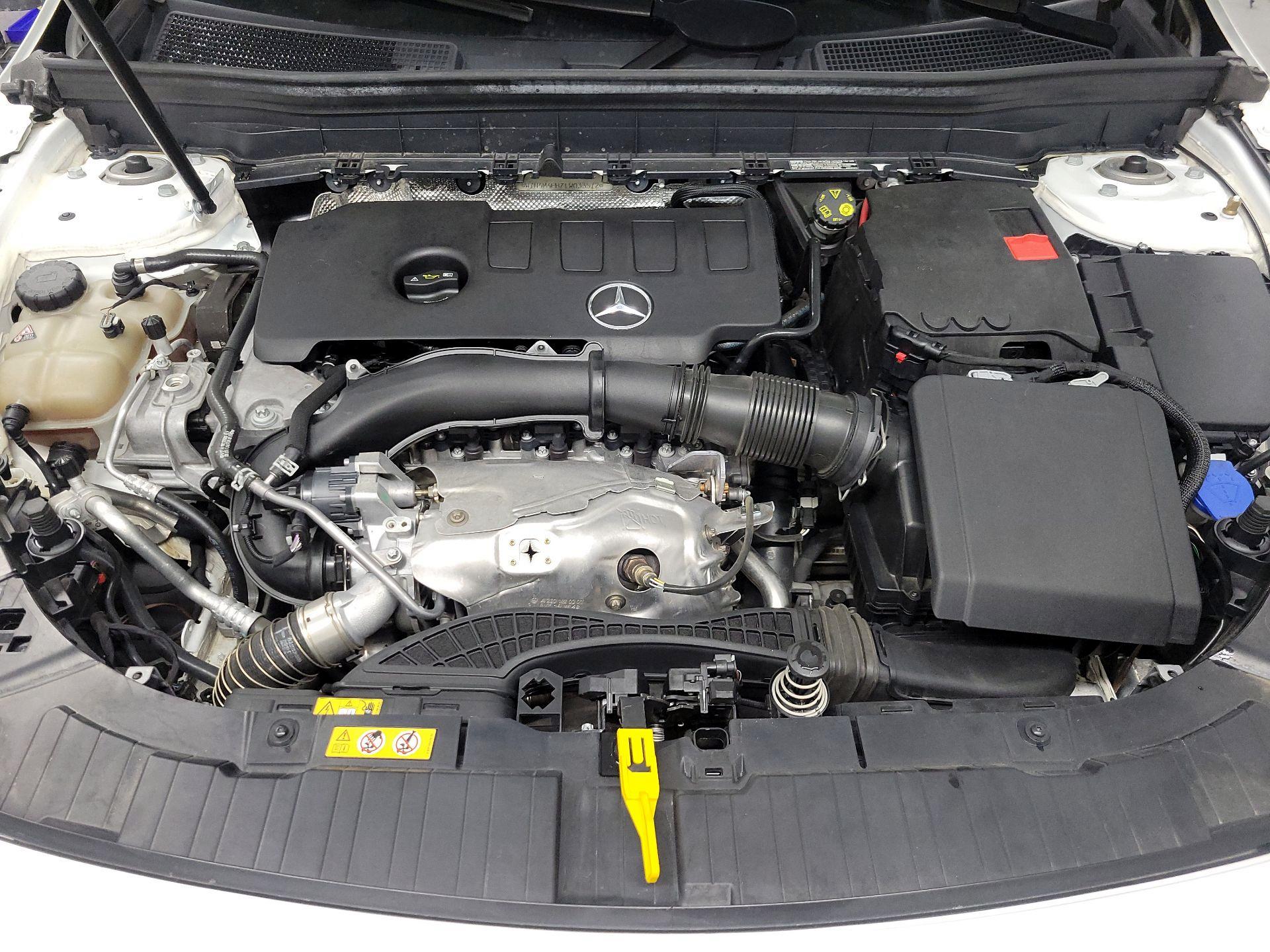 Thumbnail: 2020 Mercedes-Benz GLB - 20