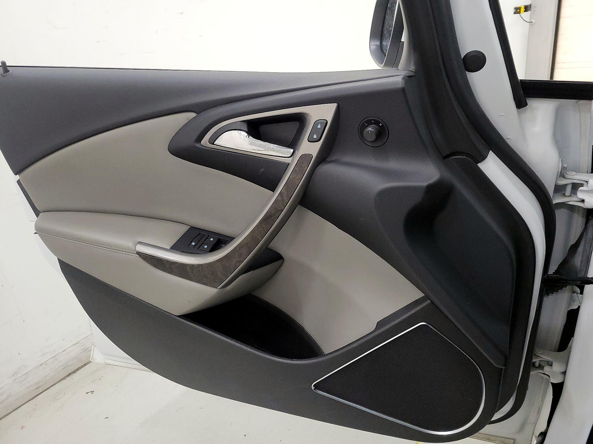 Thumbnail: 2017 Buick Verano - 12