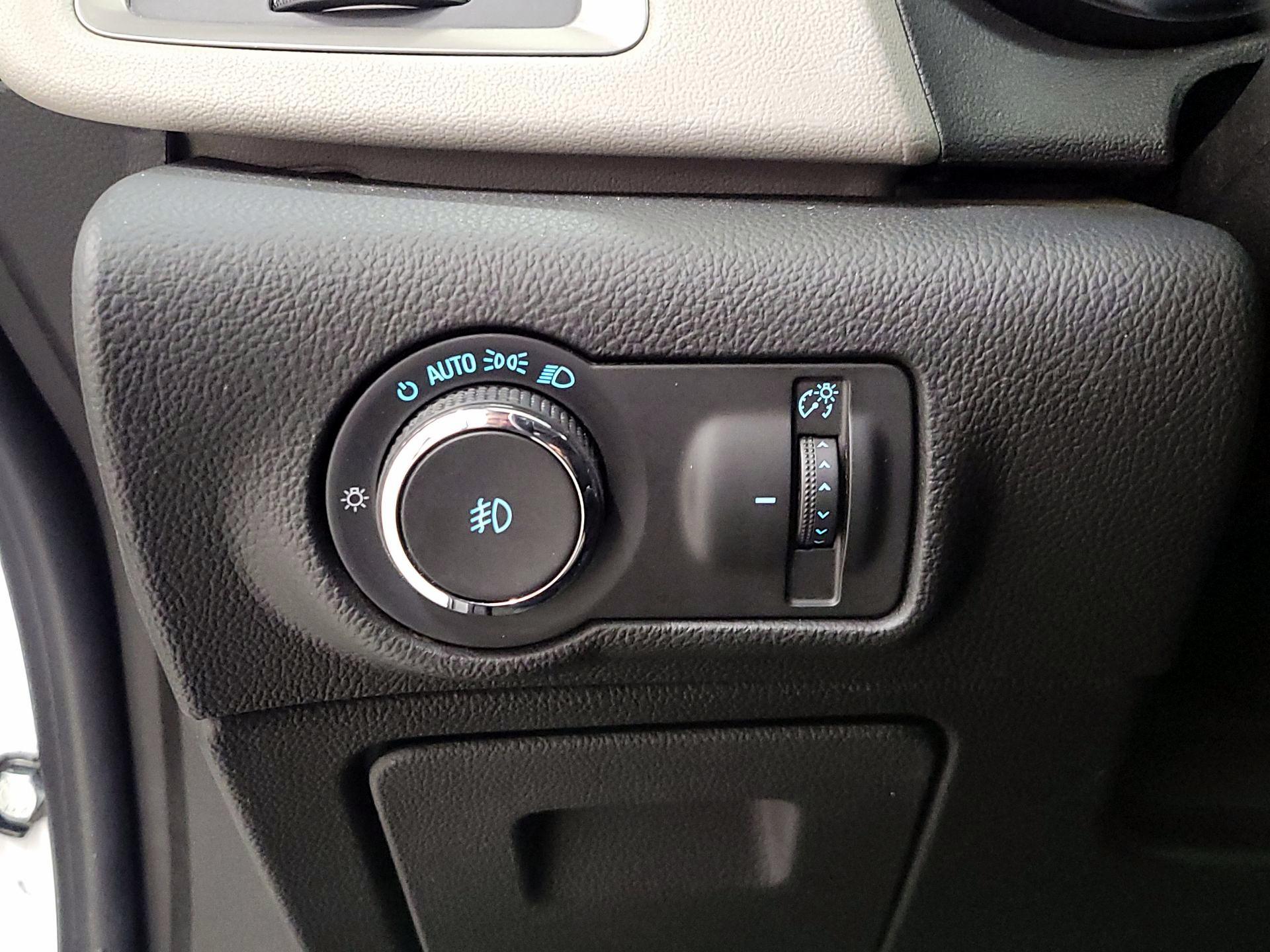 Thumbnail: 2017 Buick Verano - 13