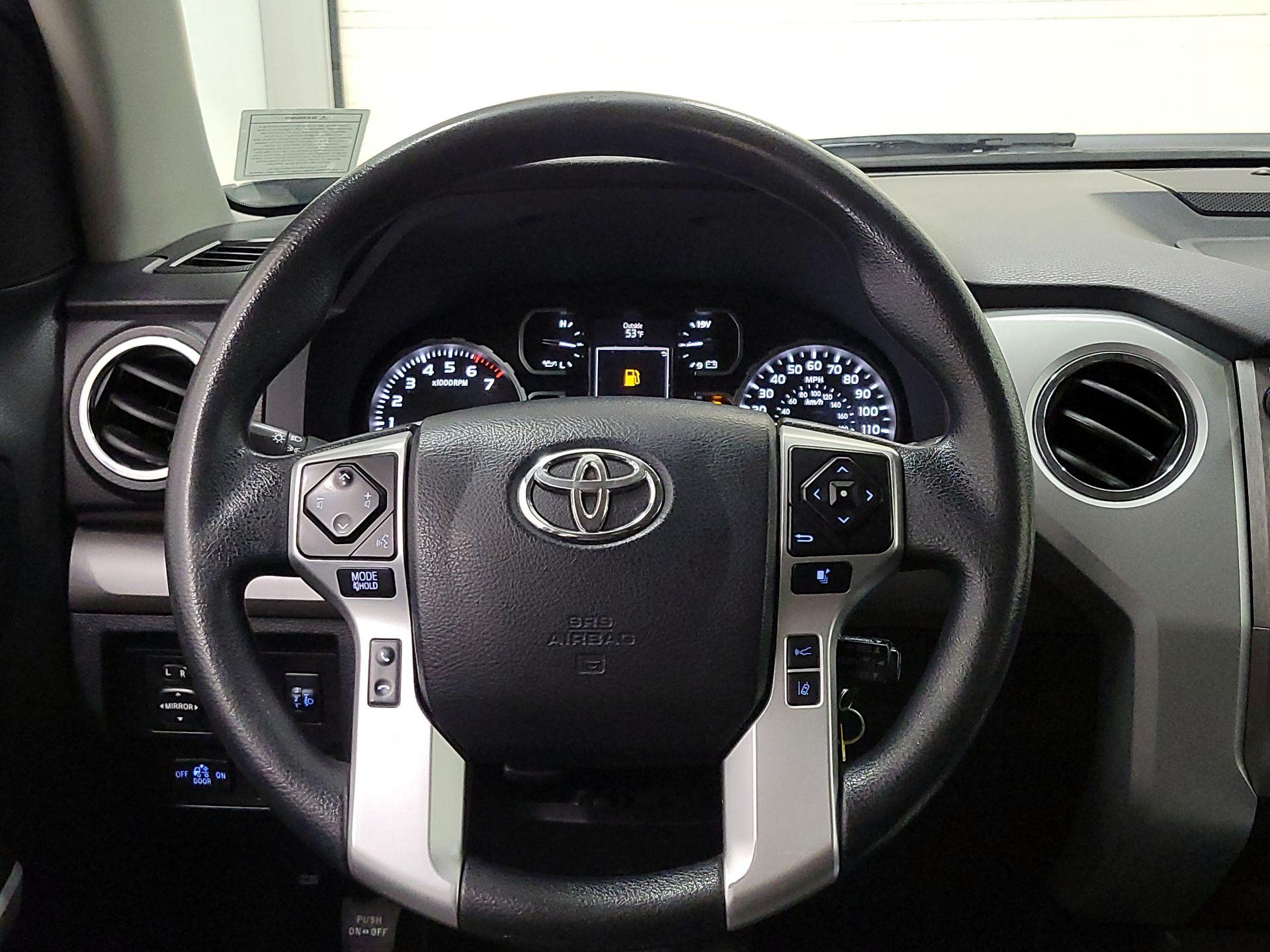 Thumbnail: 2018 Toyota Tundra - 10