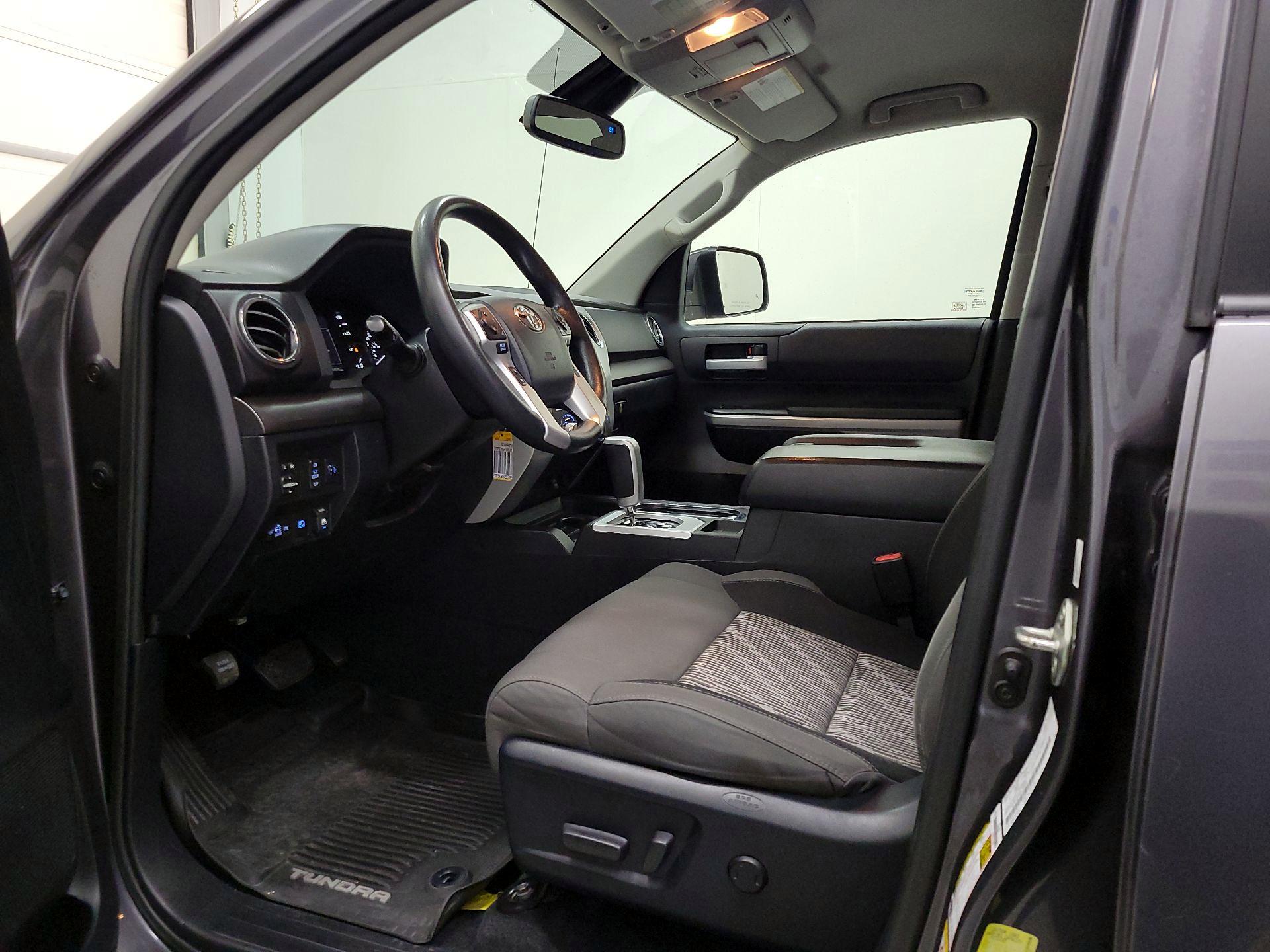 Thumbnail: 2018 Toyota Tundra - 11