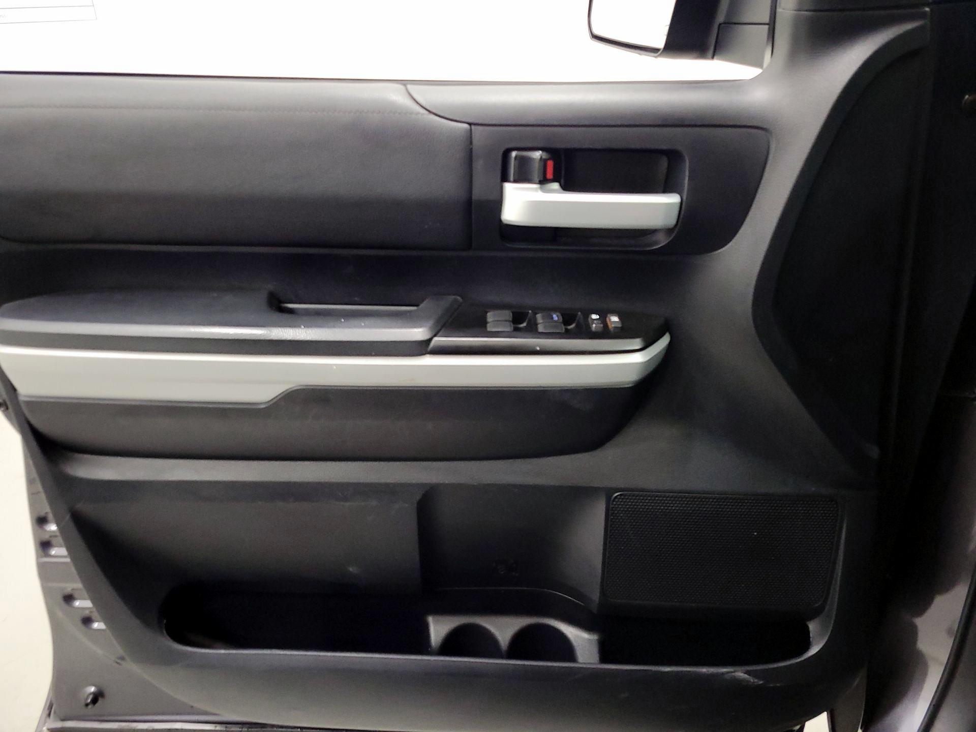 Thumbnail: 2018 Toyota Tundra - 12