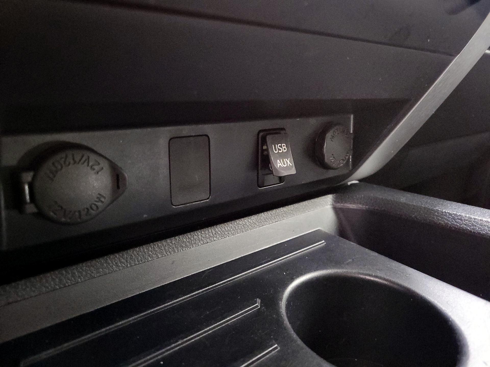 Thumbnail: 2018 Toyota Tundra - 18