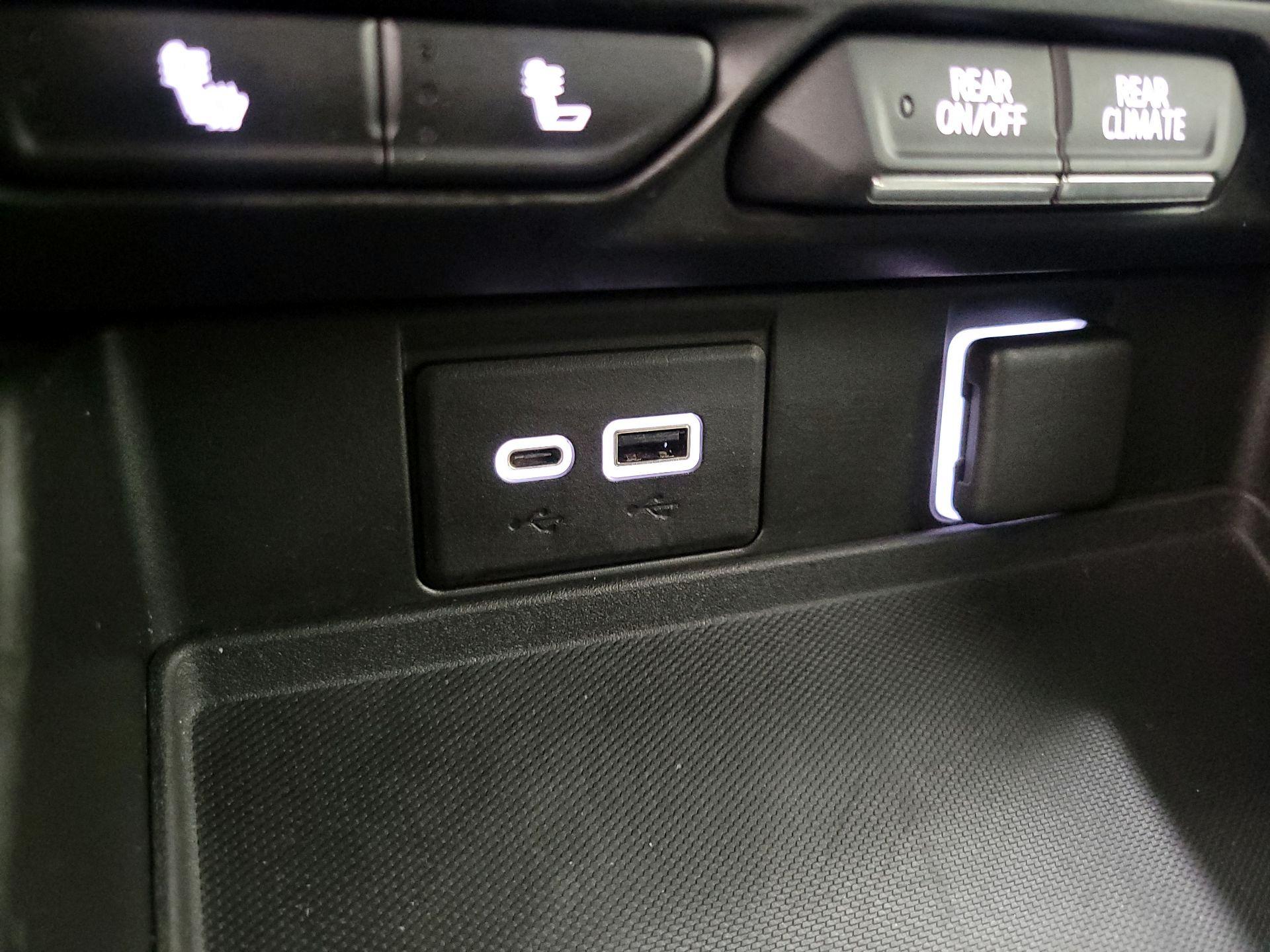 Thumbnail: 2021 Chevrolet Tahoe - 18