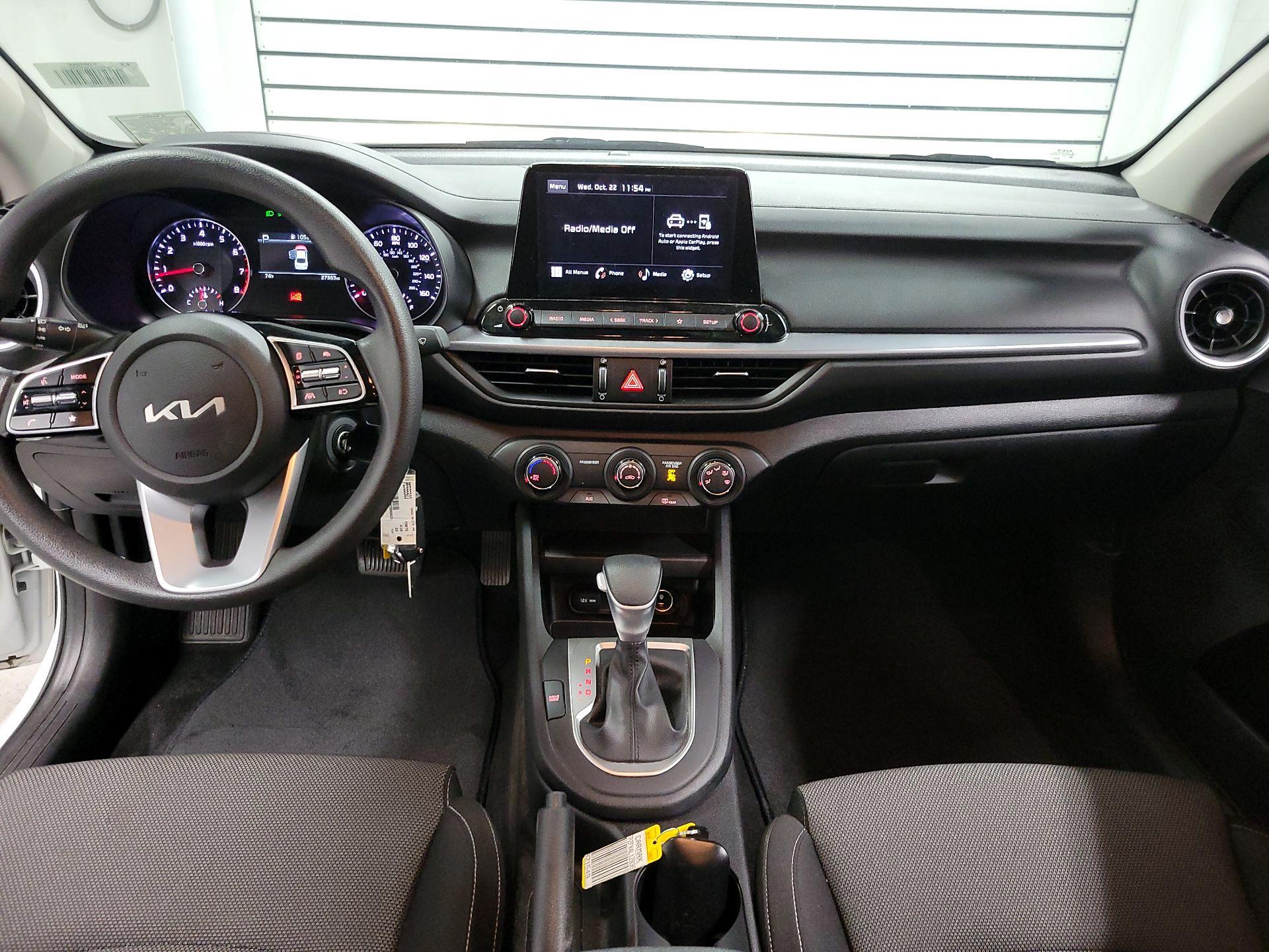 Thumbnail: 2023 Kia Forte - 9