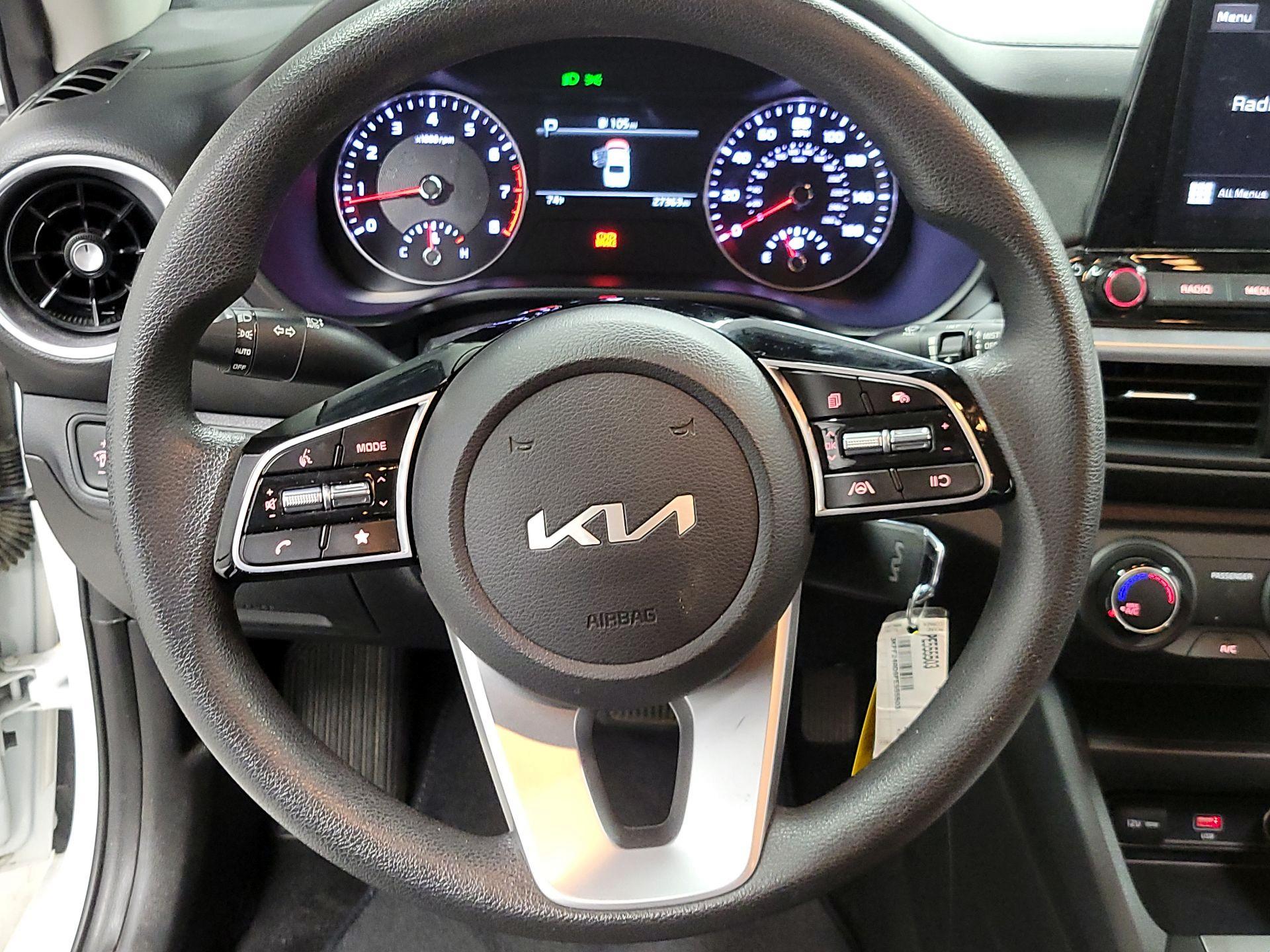 Thumbnail: 2023 Kia Forte - 10