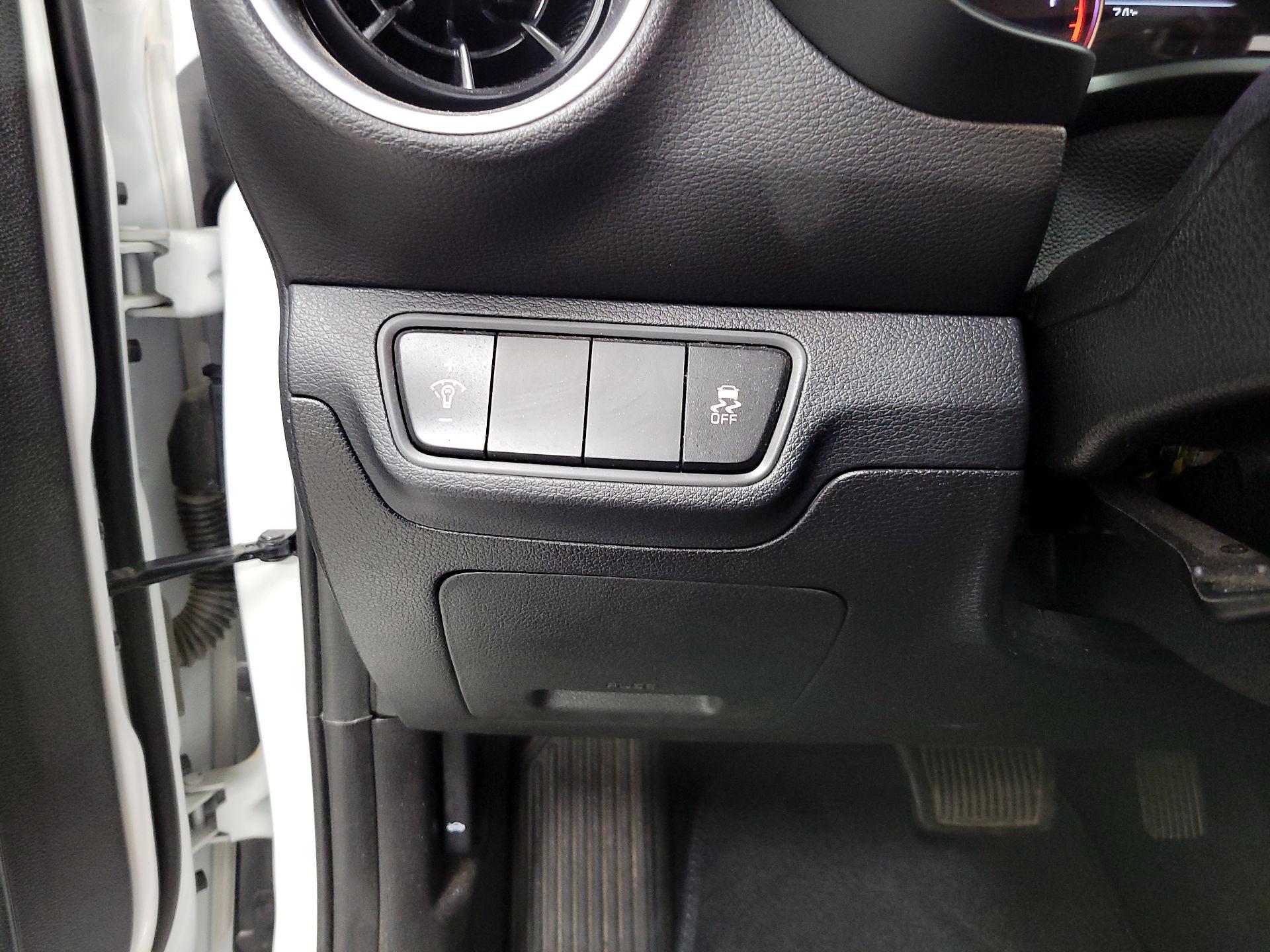 Thumbnail: 2023 Kia Forte - 13