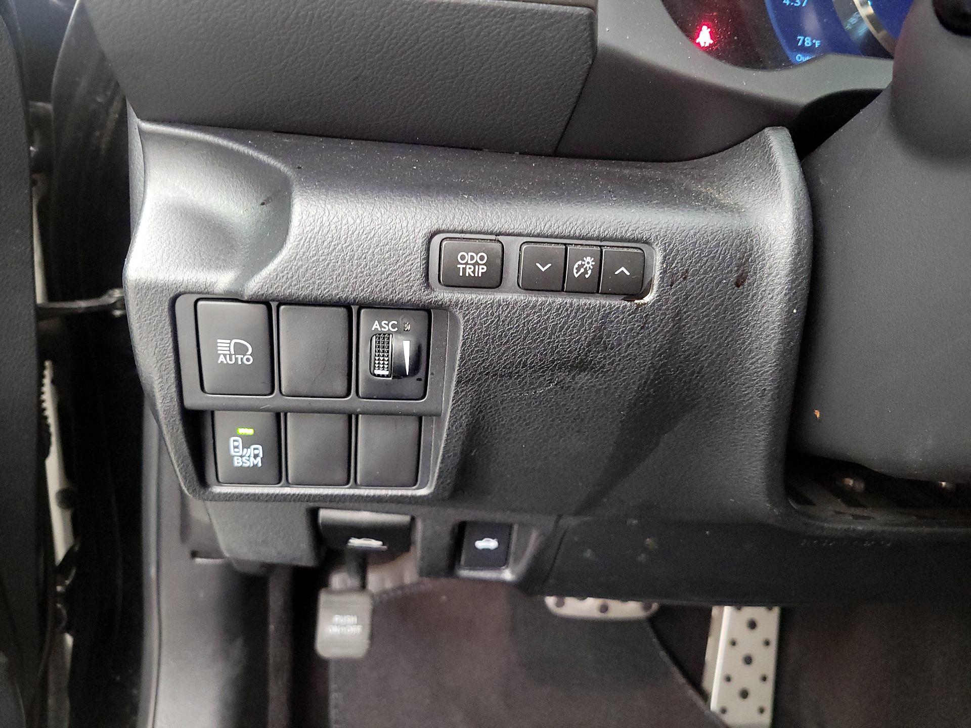 Thumbnail: 2017 Lexus IS - 13