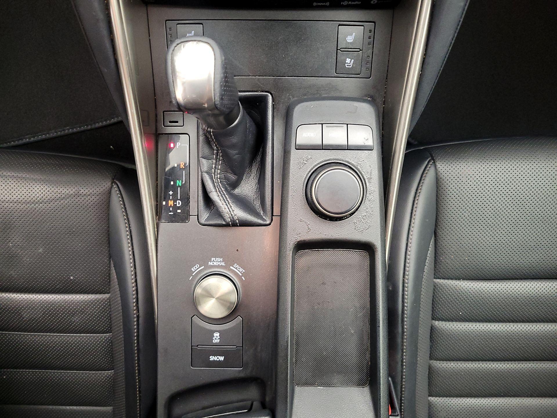 Thumbnail: 2017 Lexus IS - 17