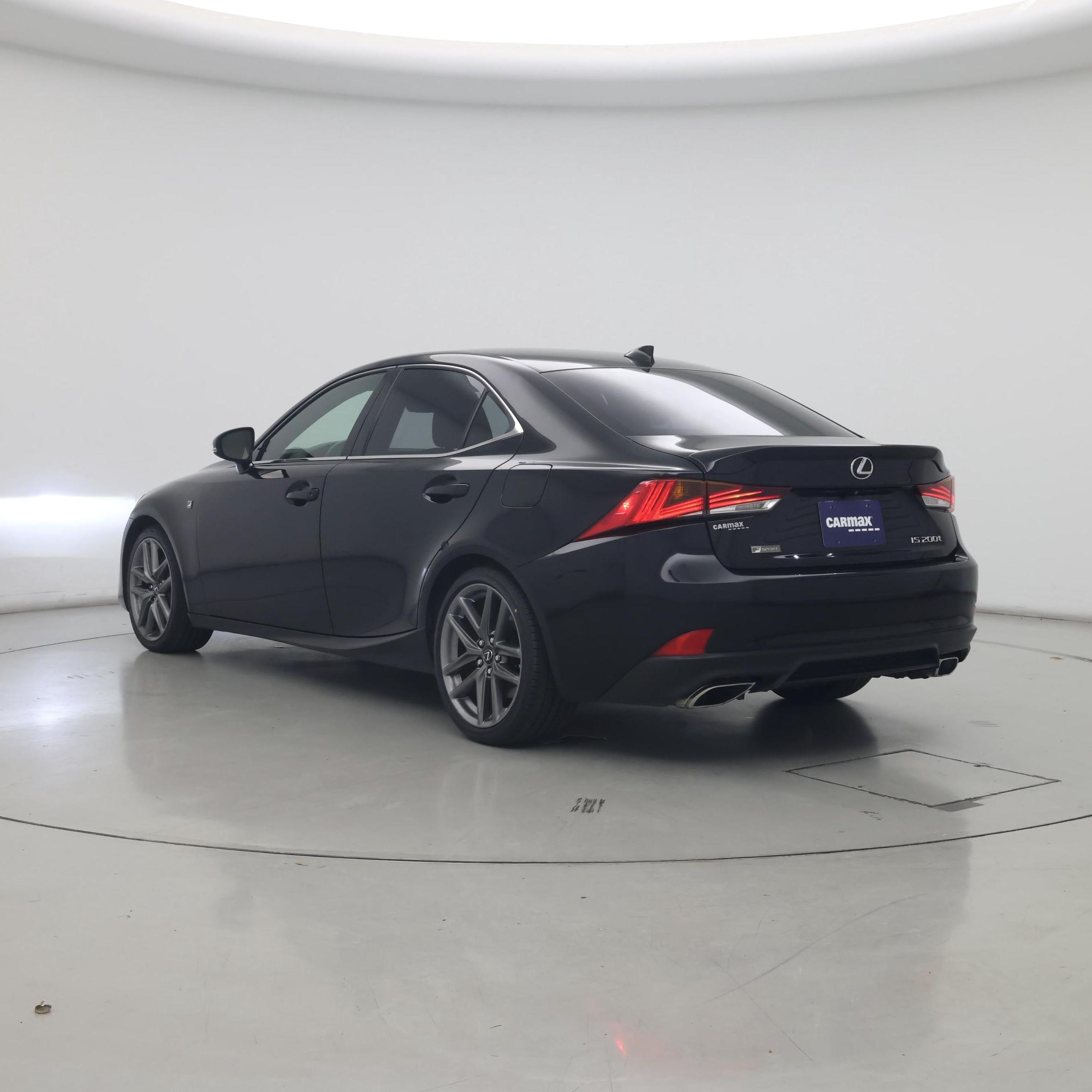 Thumbnail: 2017 Lexus IS - 2