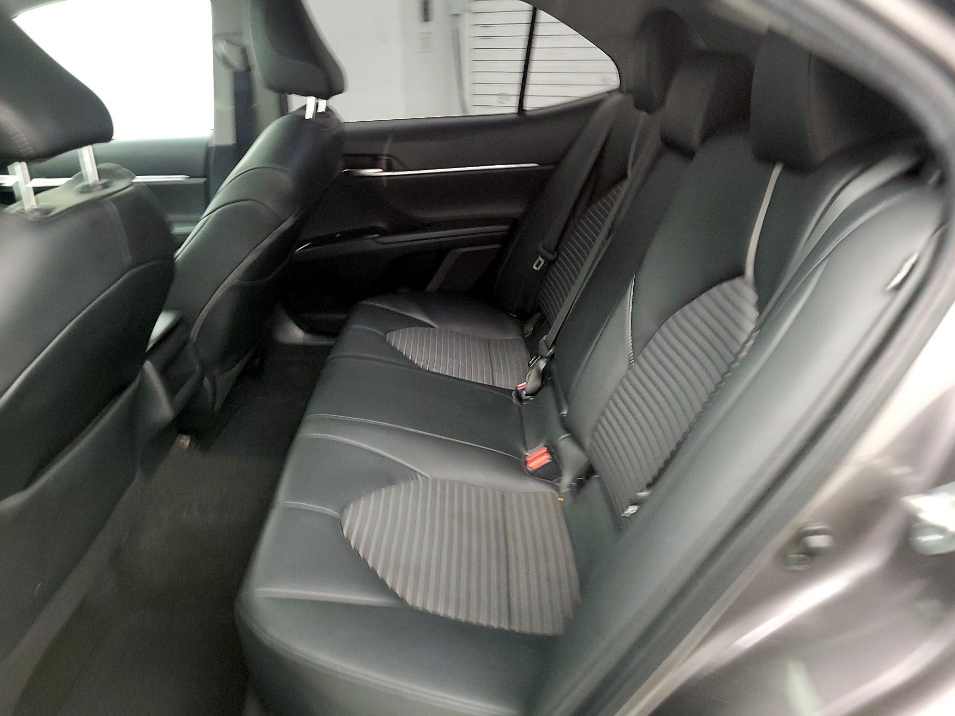 Thumbnail: 2020 Toyota Camry - 20