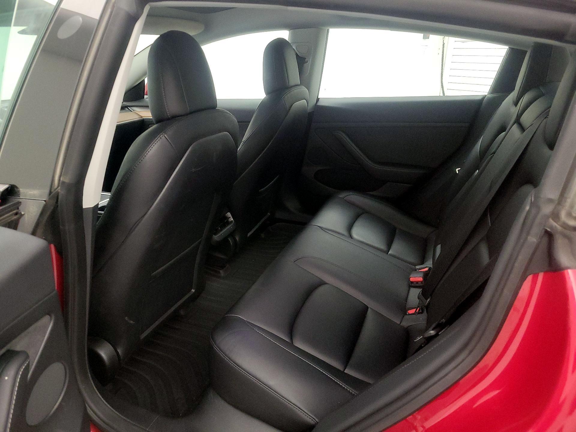 Thumbnail: 2023 Tesla Model 3 - 18