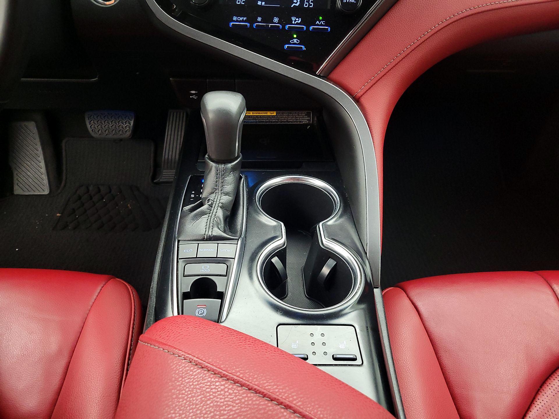 Thumbnail: 2018 Toyota Camry - 17