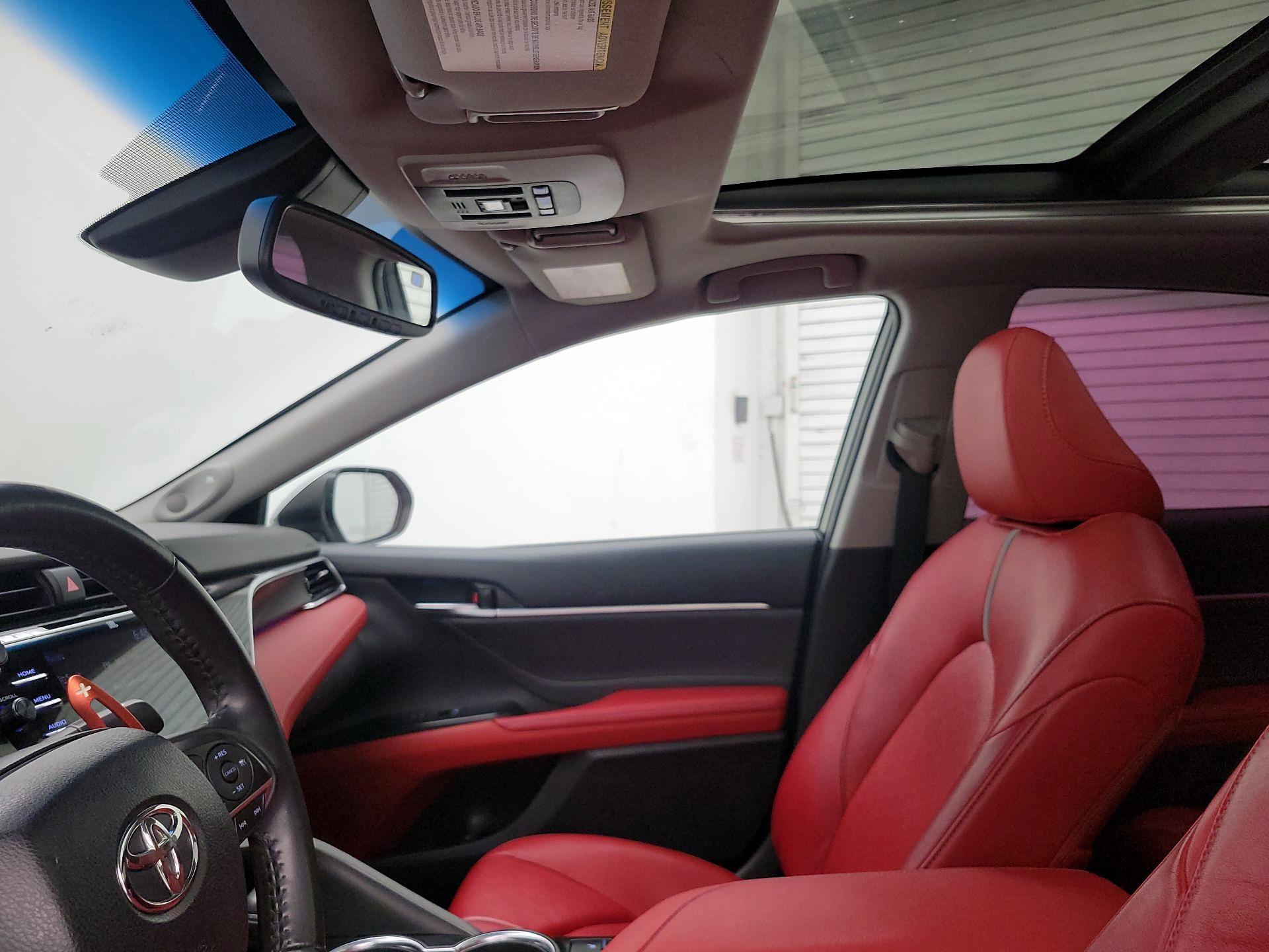 Thumbnail: 2018 Toyota Camry - 19