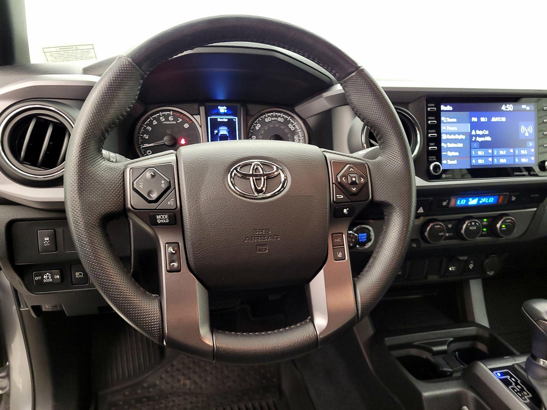 Thumbnail: 2022 Toyota Tacoma - 10