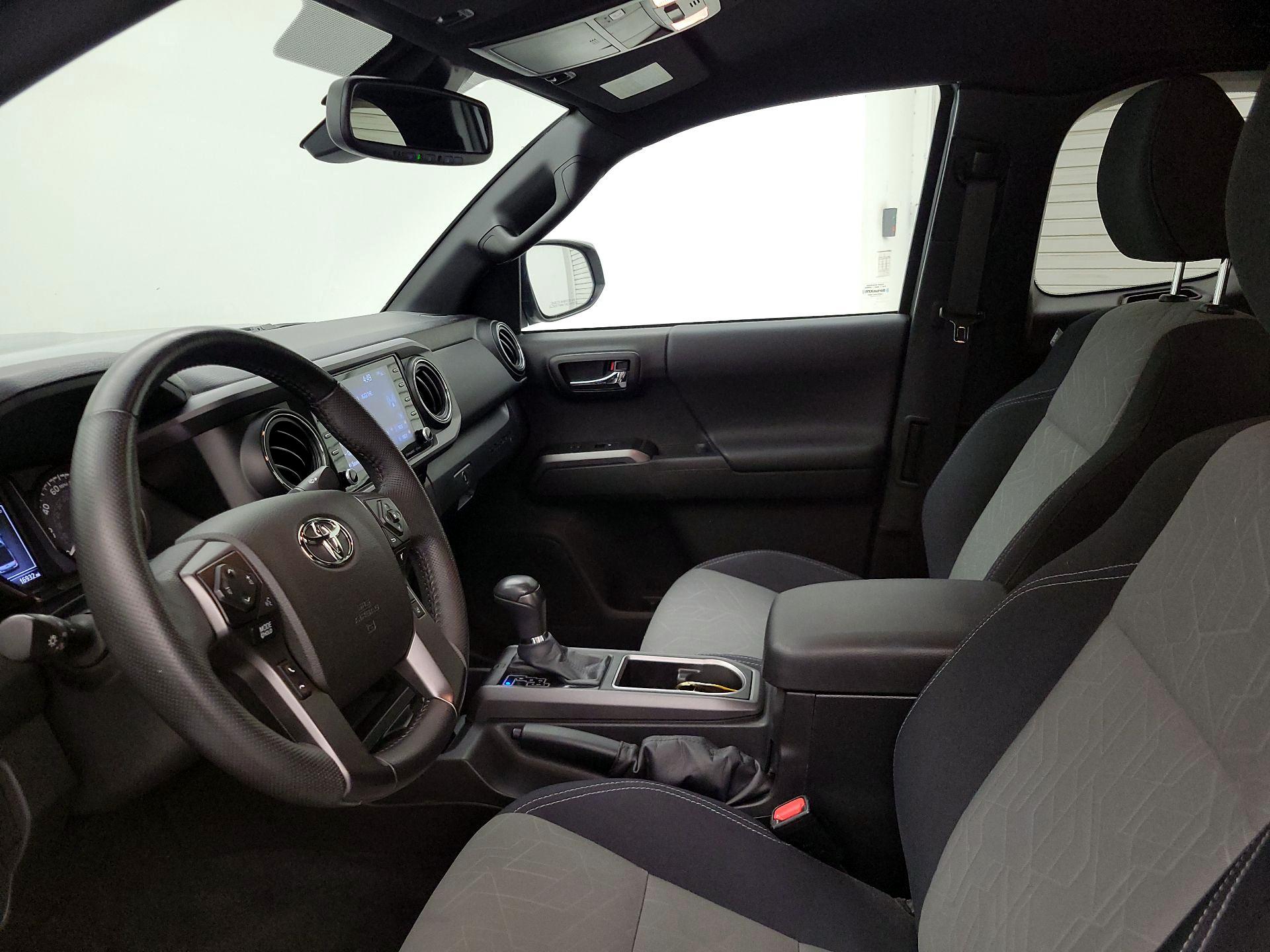 Thumbnail: 2022 Toyota Tacoma - 11