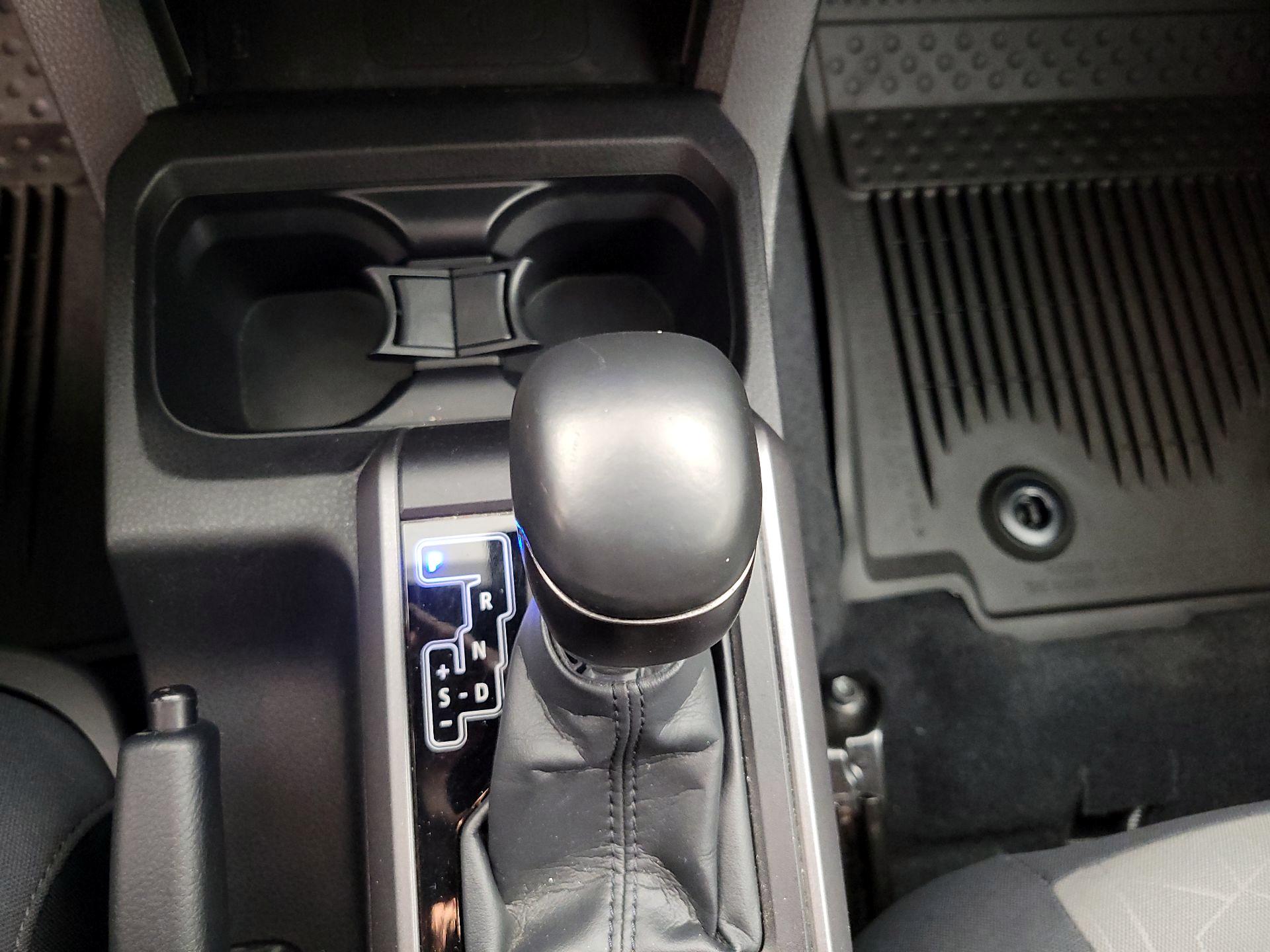 Thumbnail: 2022 Toyota Tacoma - 17