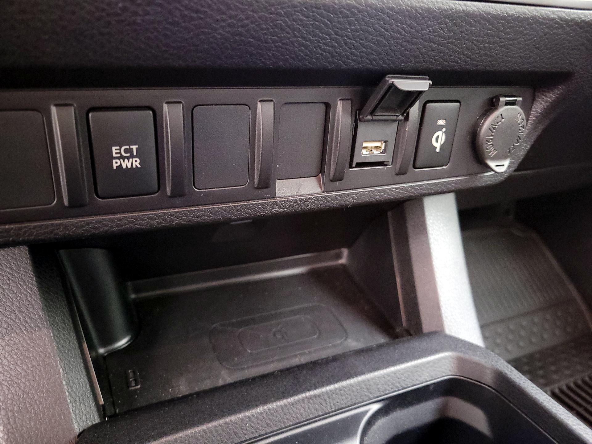 Thumbnail: 2022 Toyota Tacoma - 18