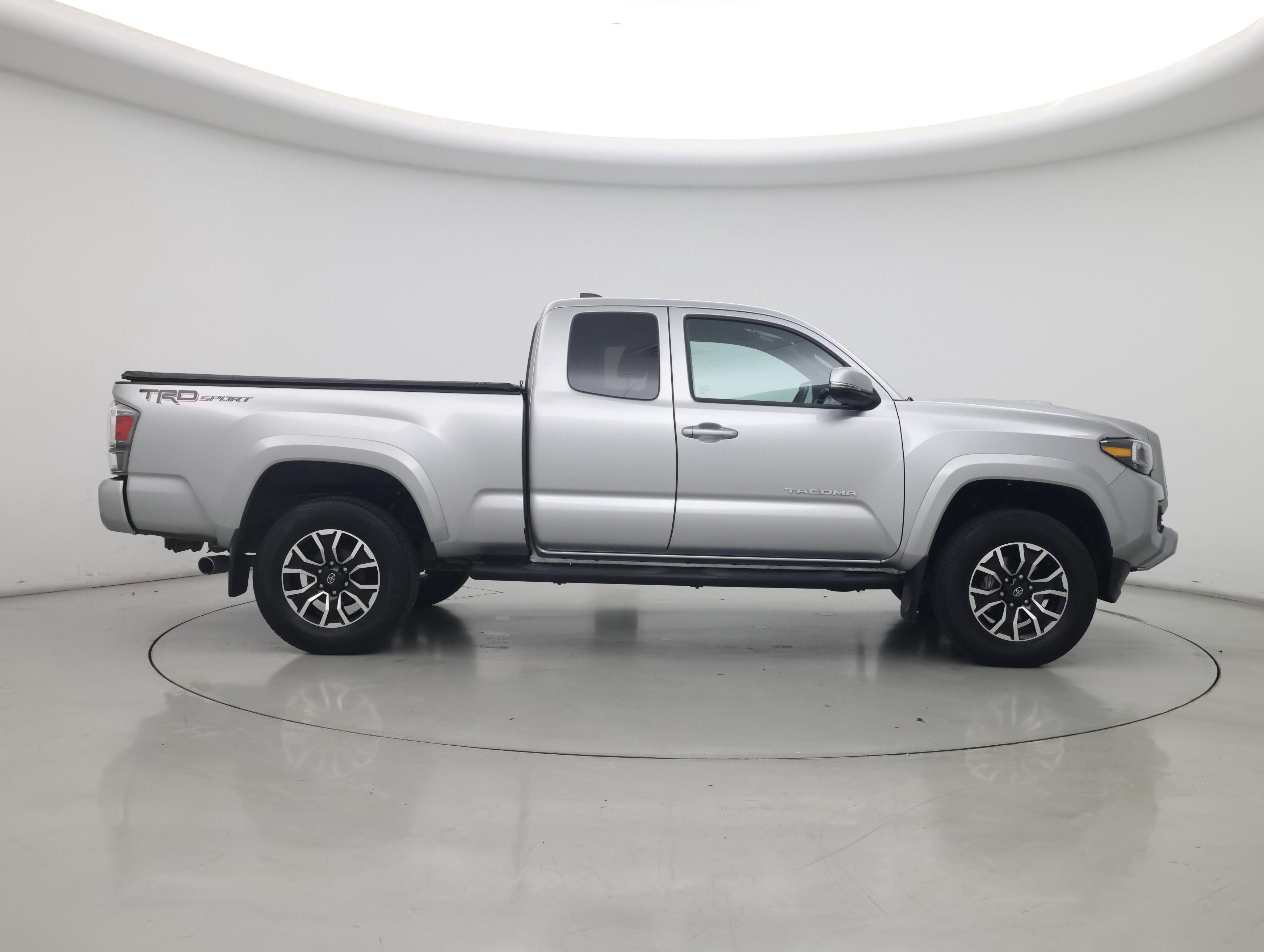 Thumbnail: 2022 Toyota Tacoma - 7