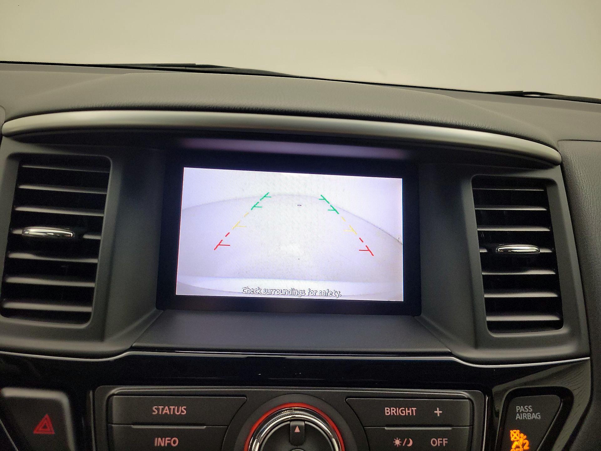 Thumbnail: 2014 Nissan Pathfinder - 14