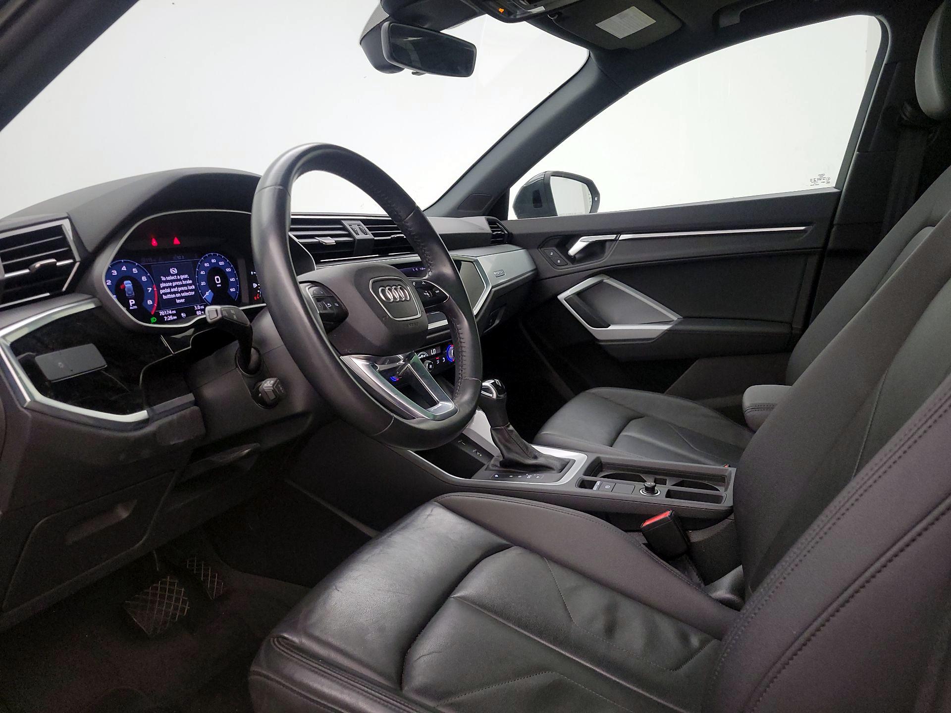 Thumbnail: 2020 Audi Q3 - 11