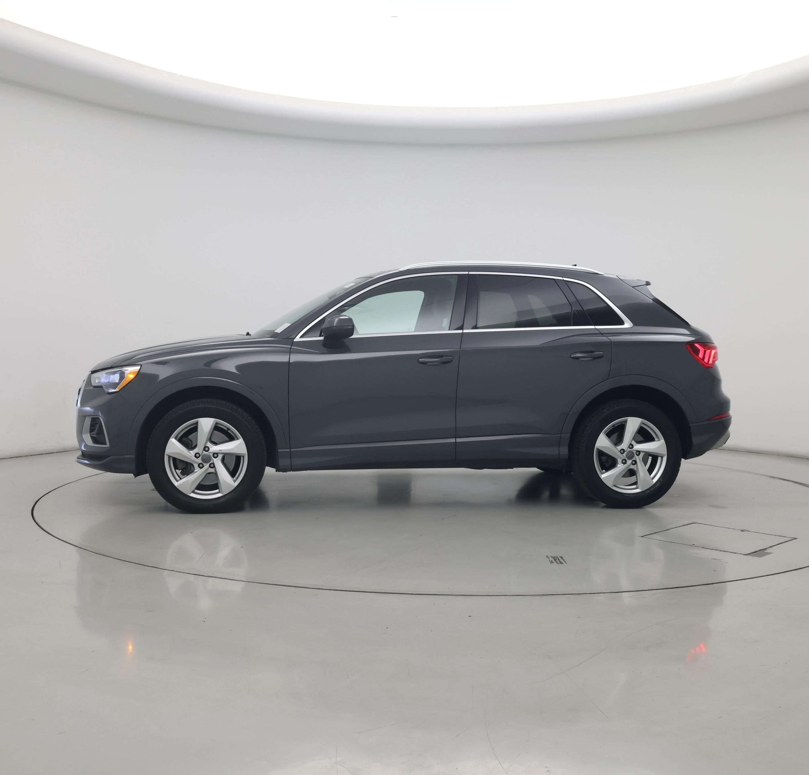 Thumbnail: 2020 Audi Q3 - 3