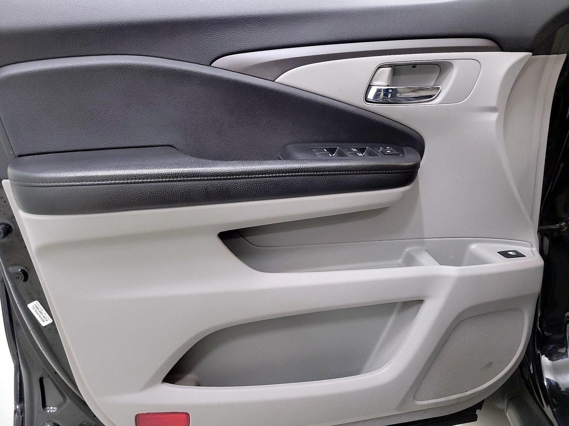 Thumbnail: 2021 Honda Pilot - 12