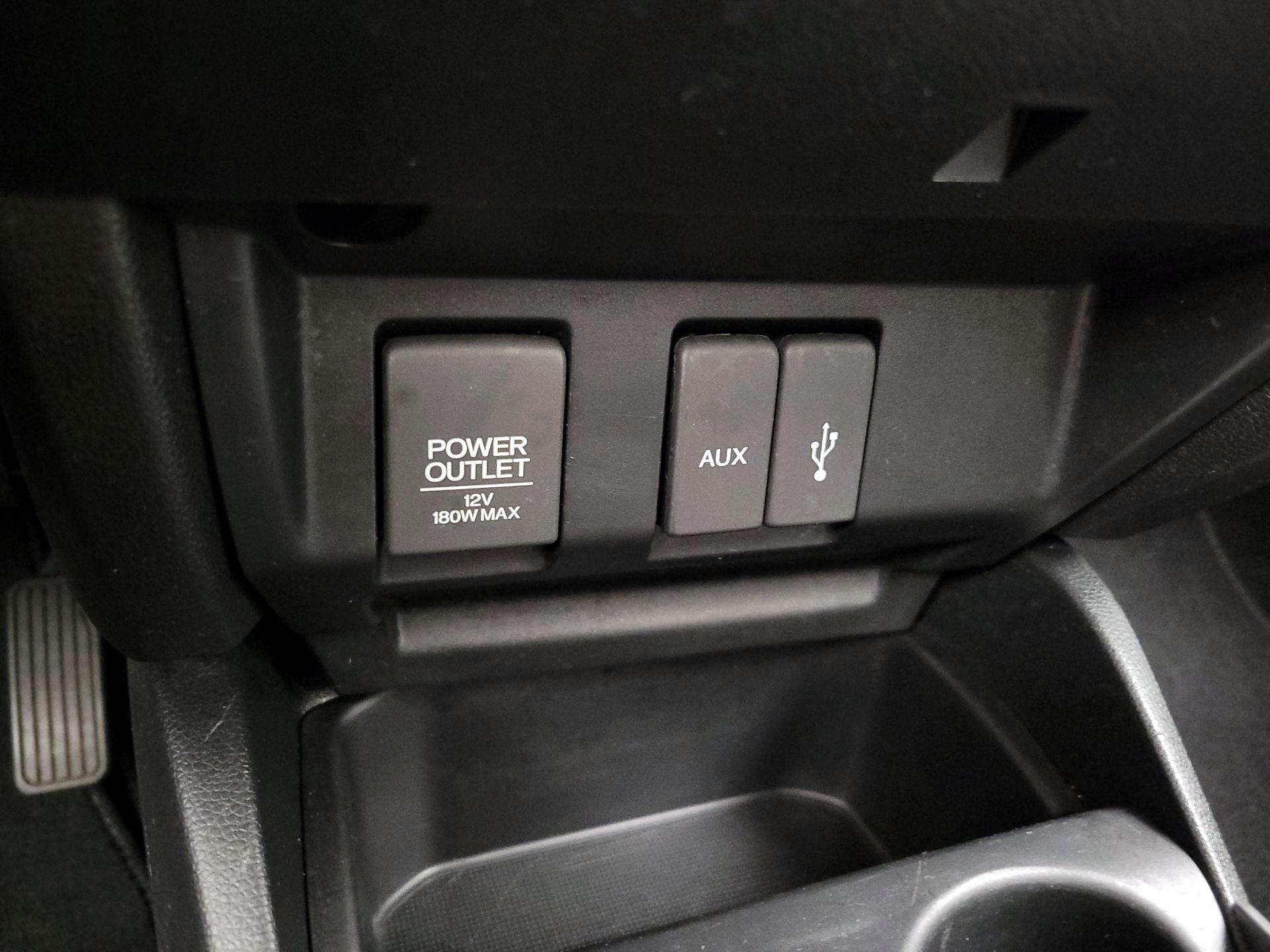 Thumbnail: 2015 Honda Fit - 18