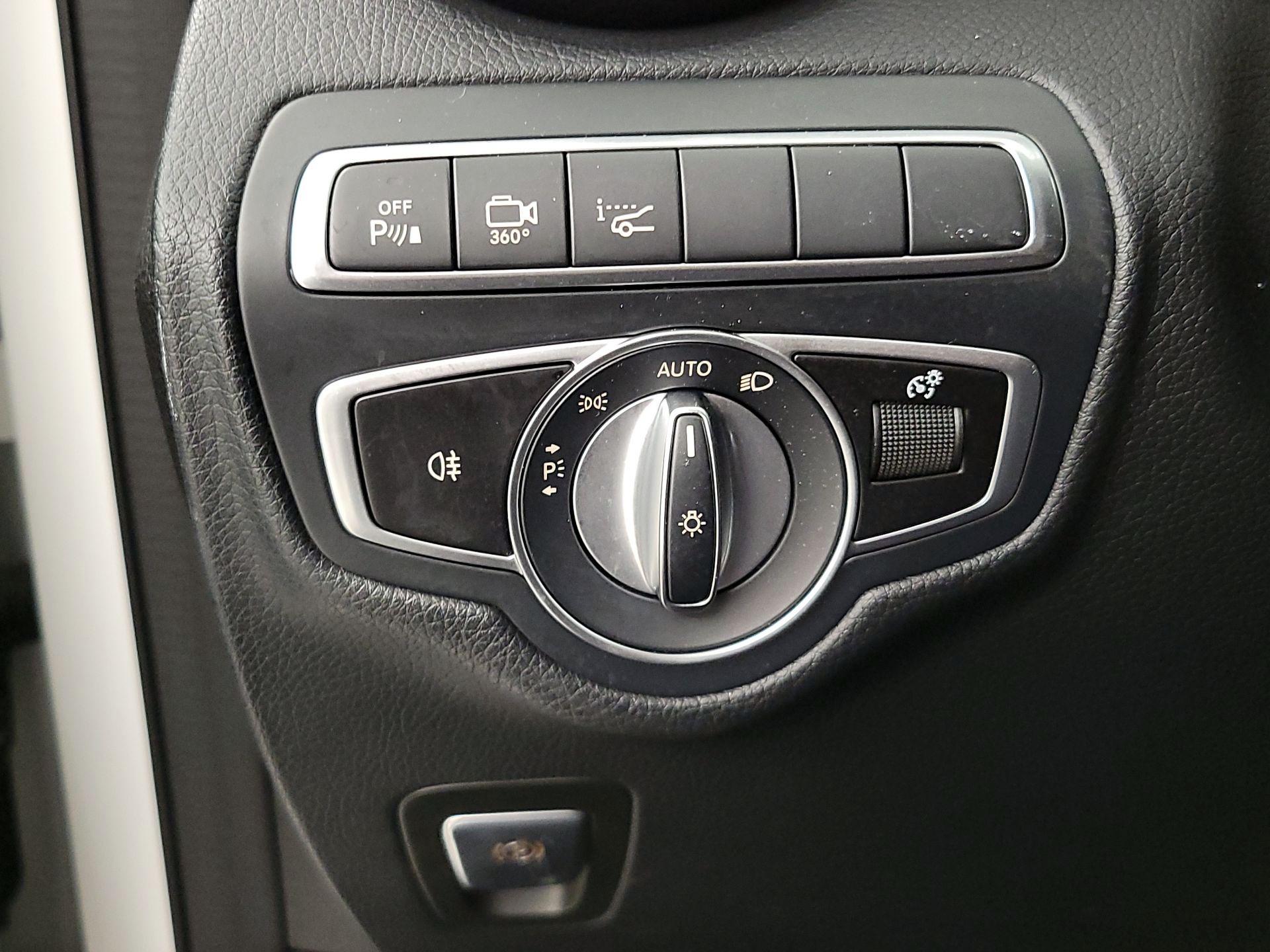 Thumbnail: 2019 Mercedes-Benz GLC - 13