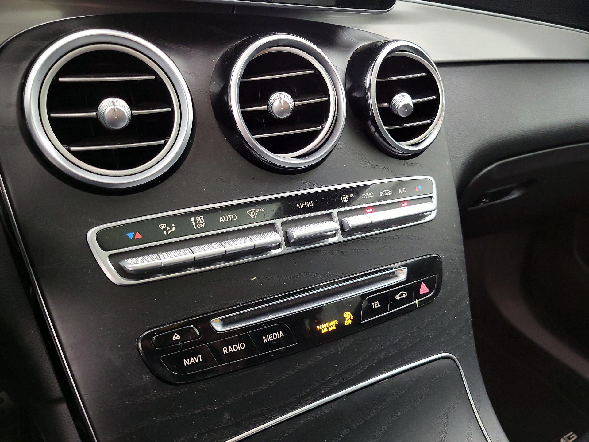 Thumbnail: 2019 Mercedes-Benz GLC - 16