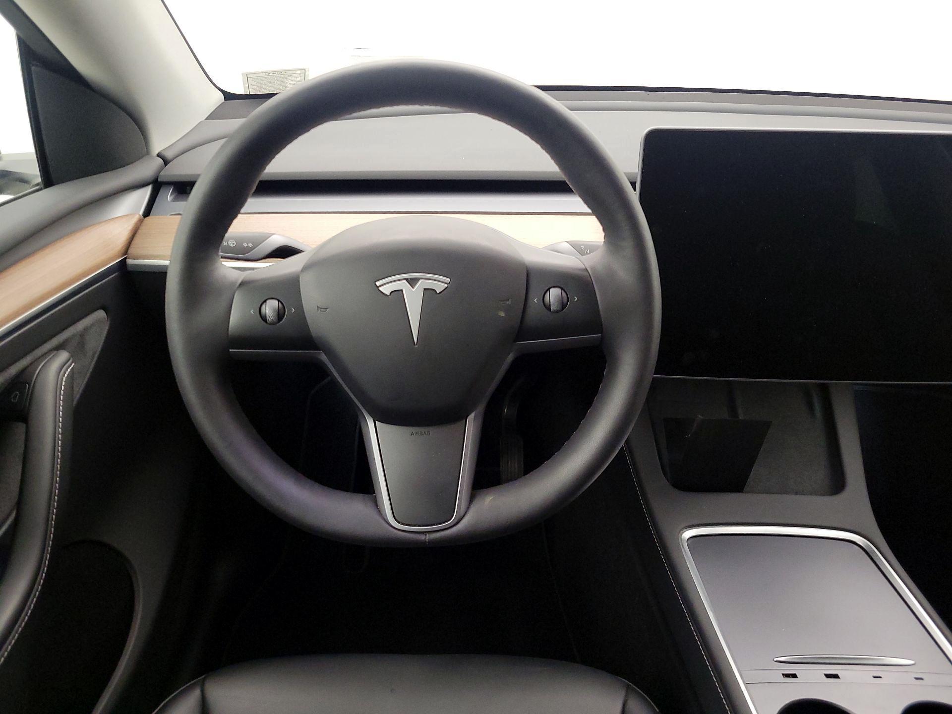 Thumbnail: 2023 Tesla Model Y - 10