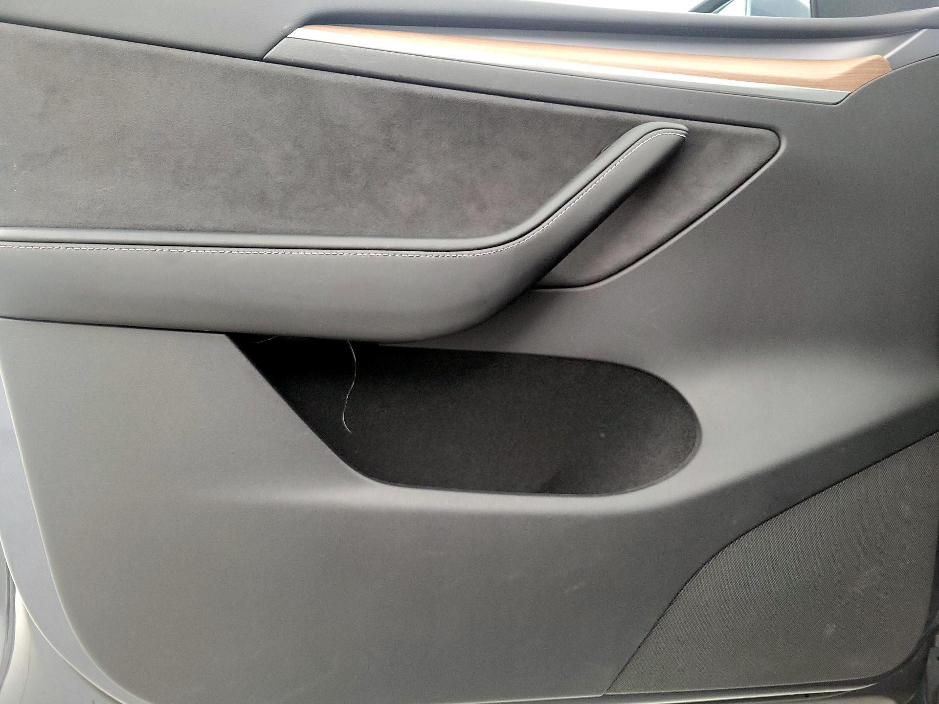 Thumbnail: 2023 Tesla Model Y - 12