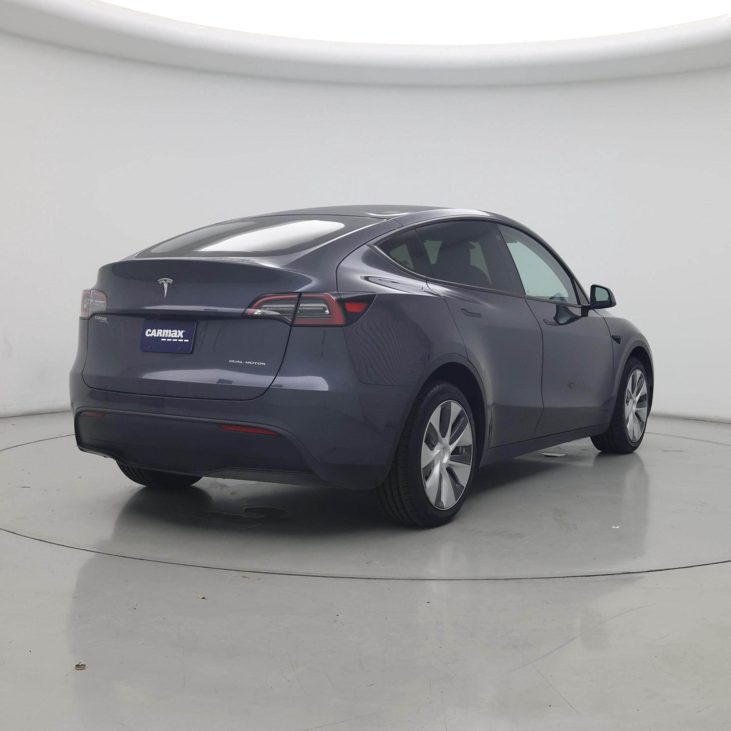 Thumbnail: 2023 Tesla Model Y - 8