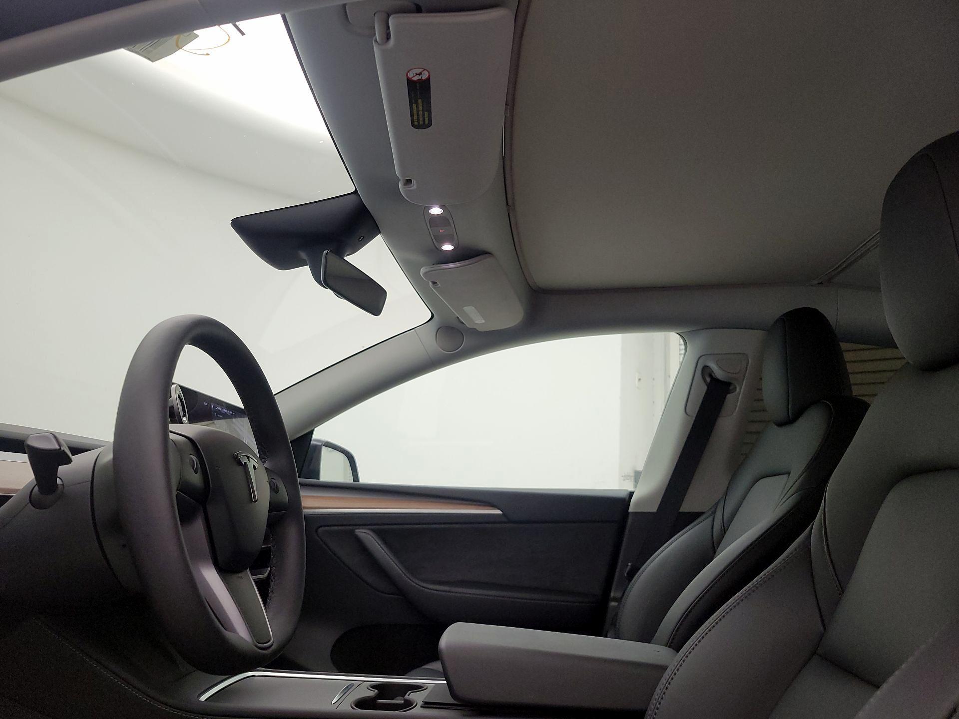 Thumbnail: 2025 Tesla Model Y - 18