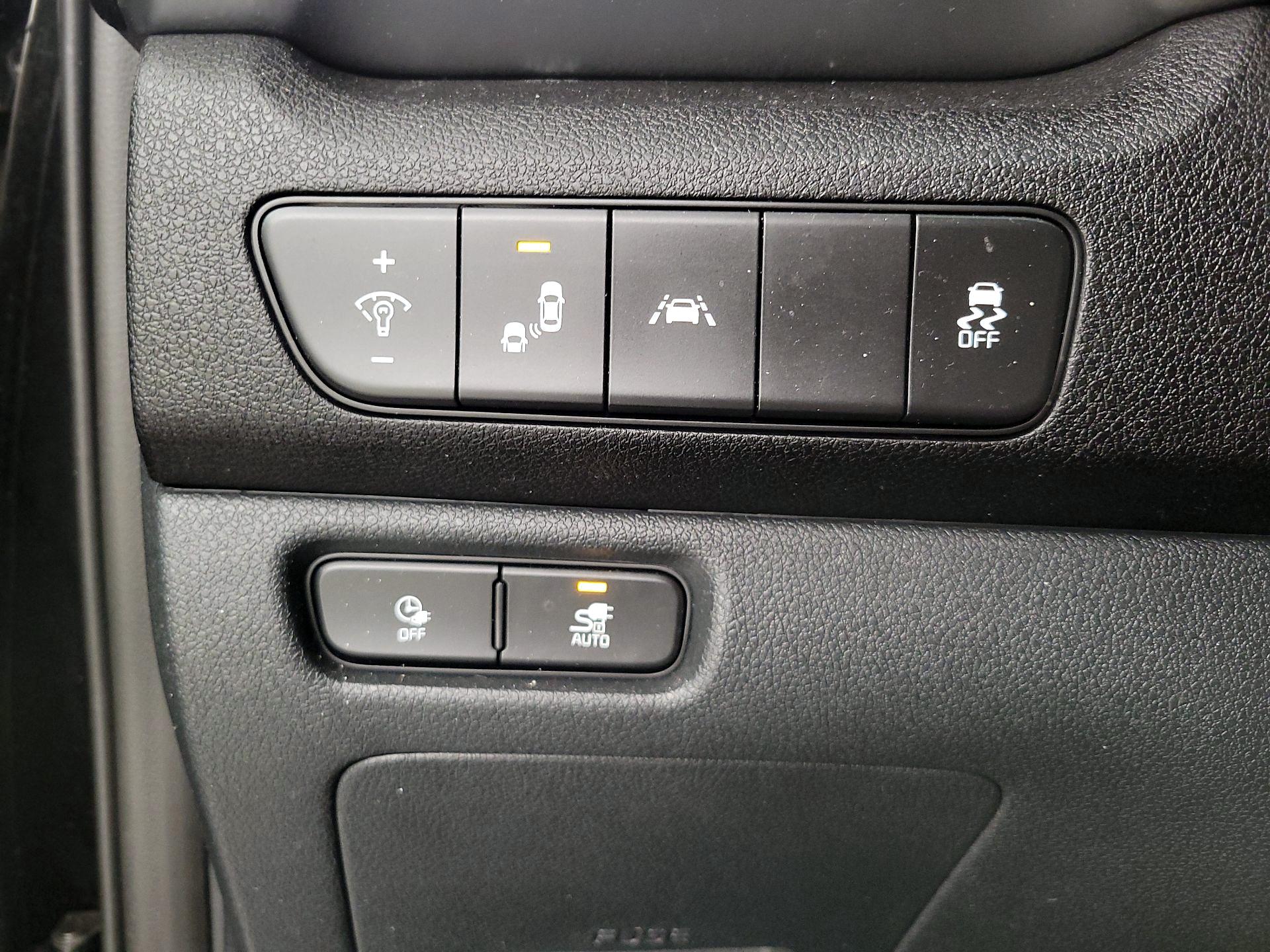 Thumbnail: 2022 Kia Niro - 13