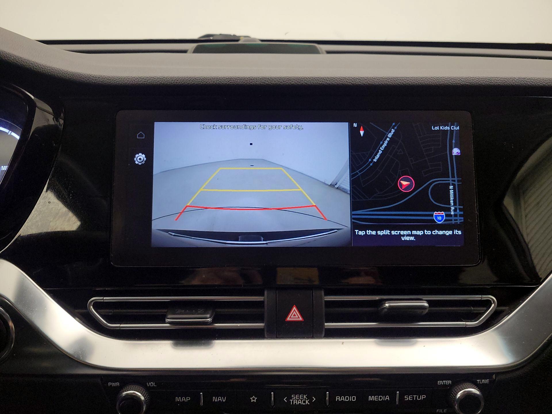 Thumbnail: 2022 Kia Niro - 15