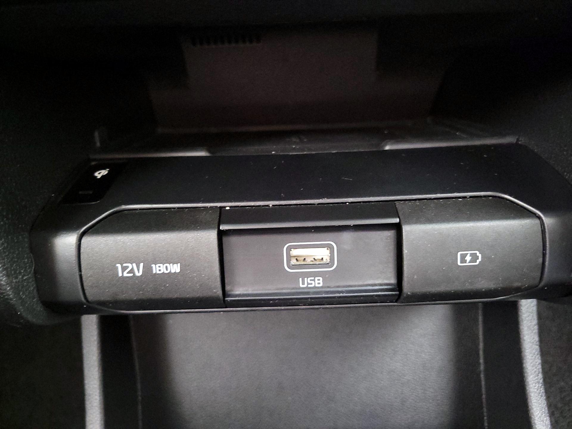 Thumbnail: 2022 Kia Niro - 19